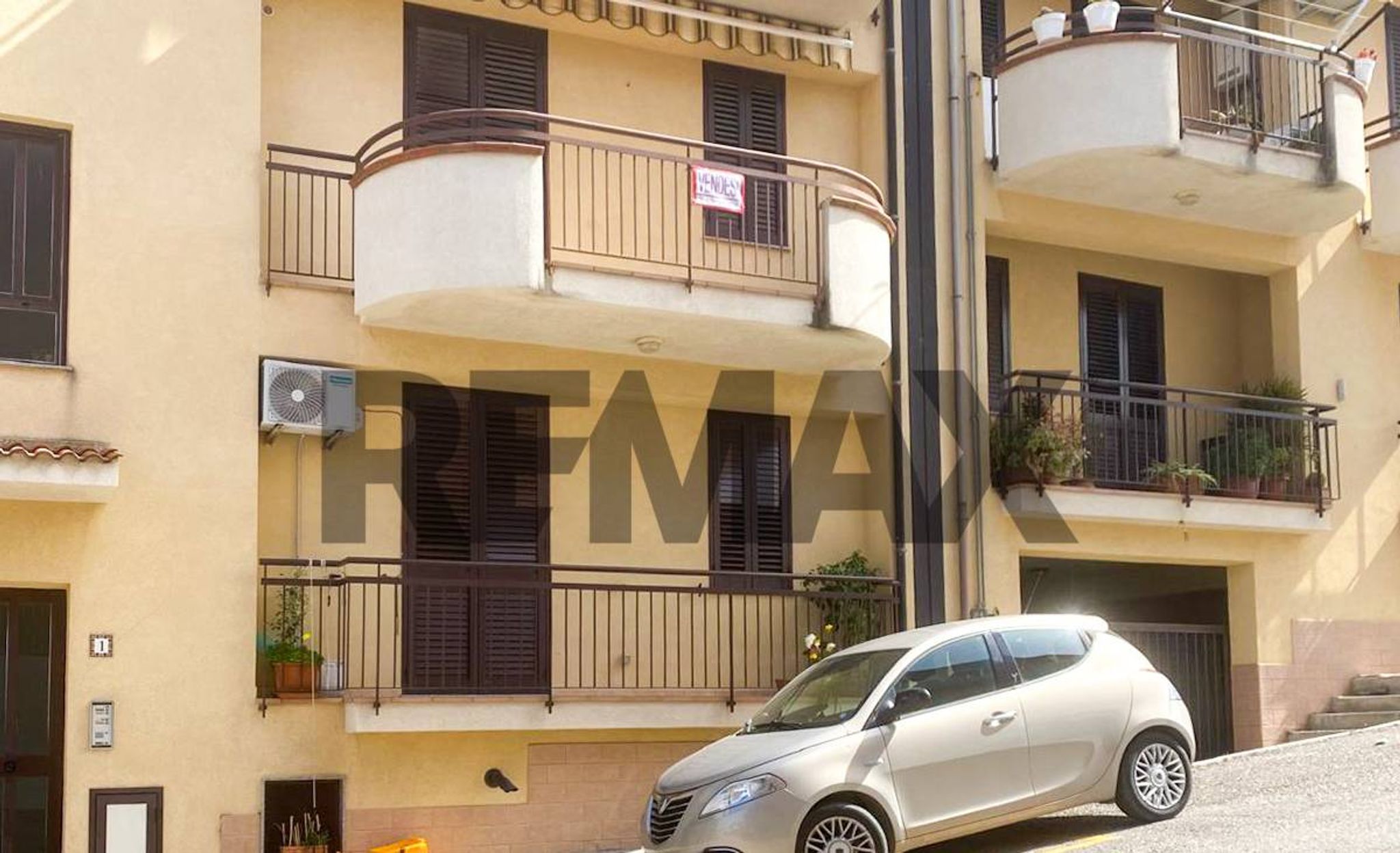 Edificio all'aperto