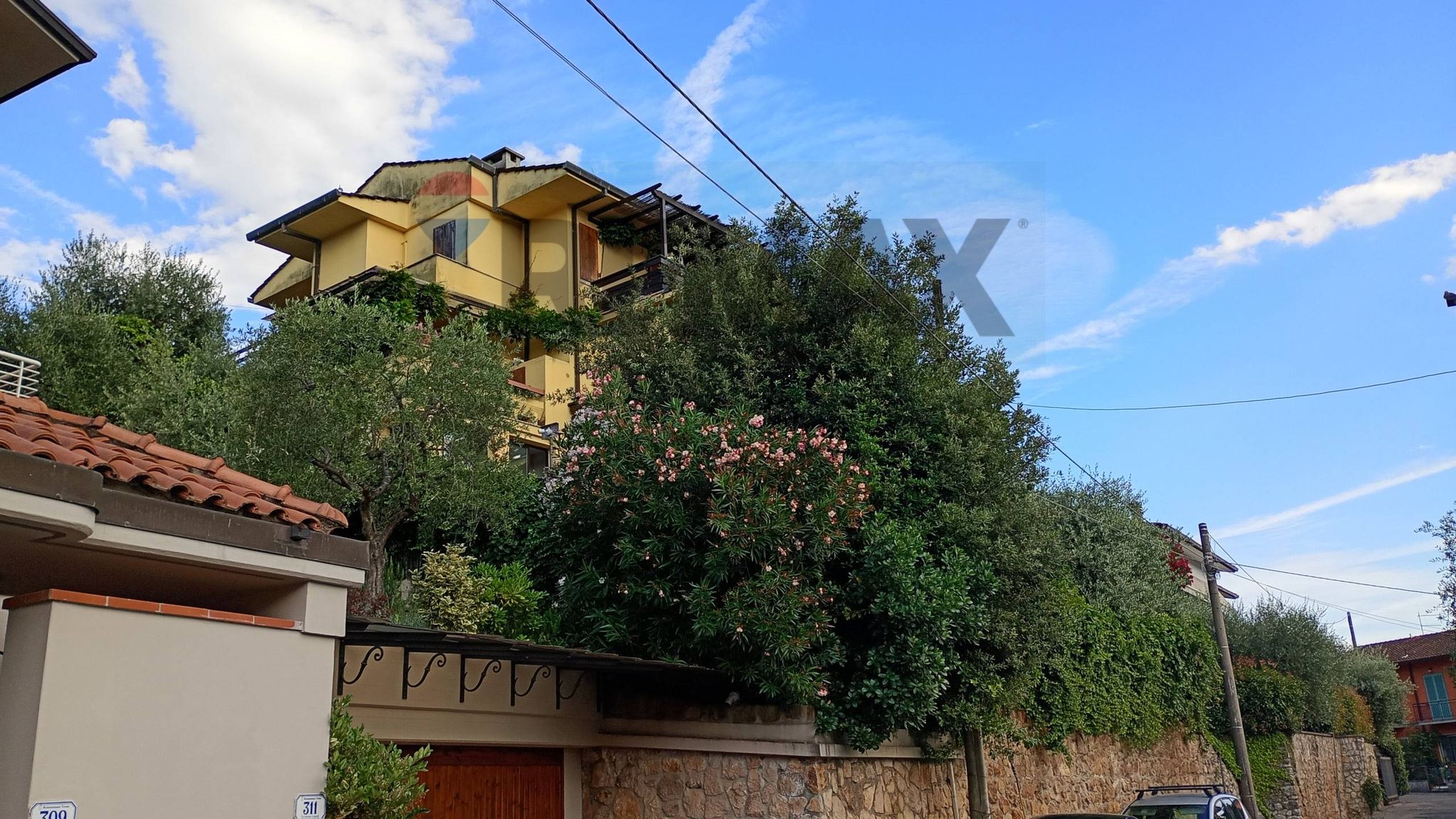 Edificio all'aperto