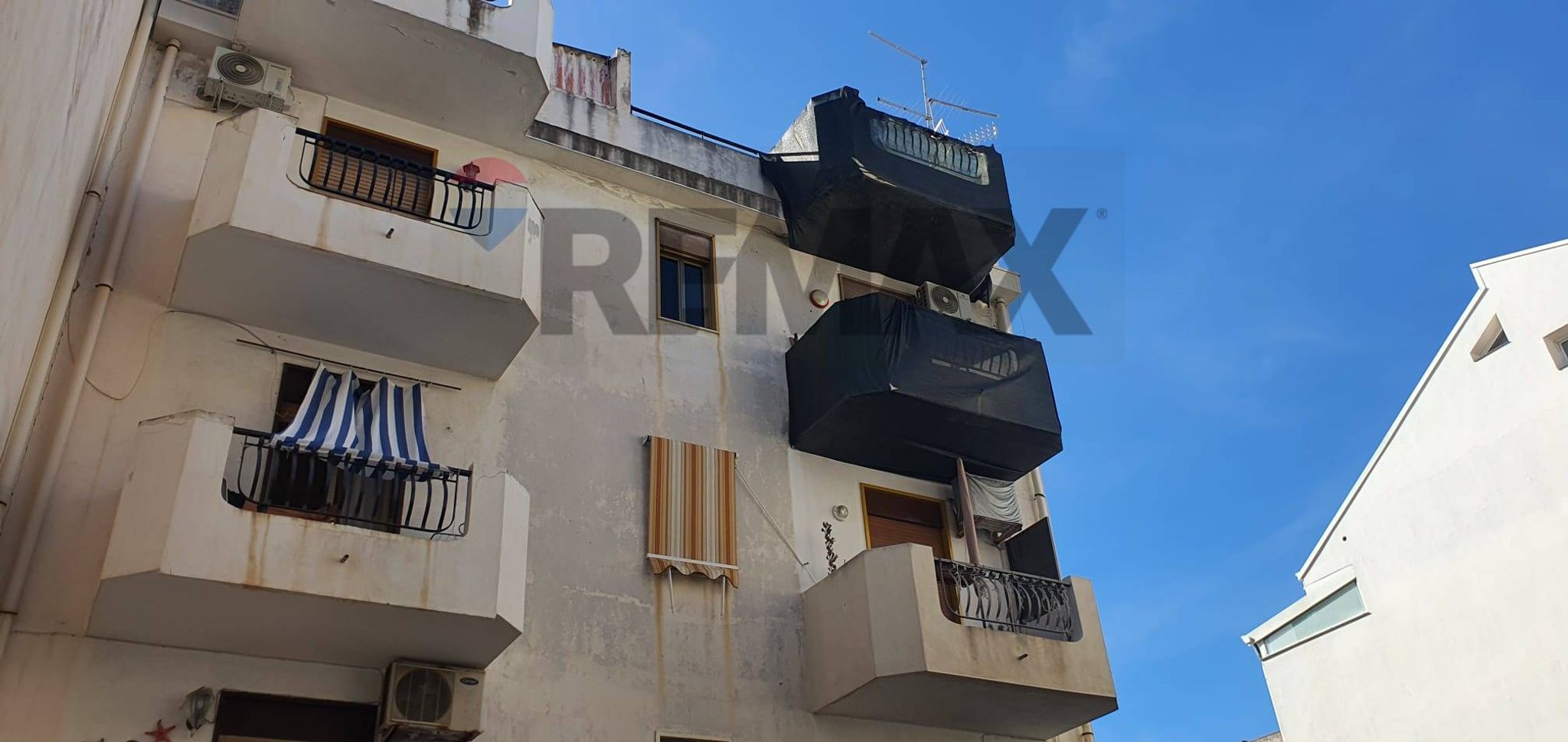 Edificio all'aperto