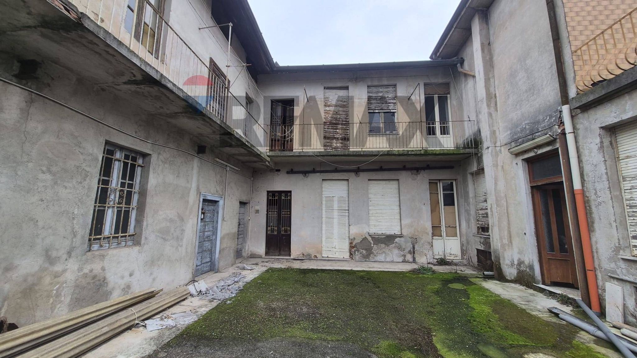 Edificio all'aperto