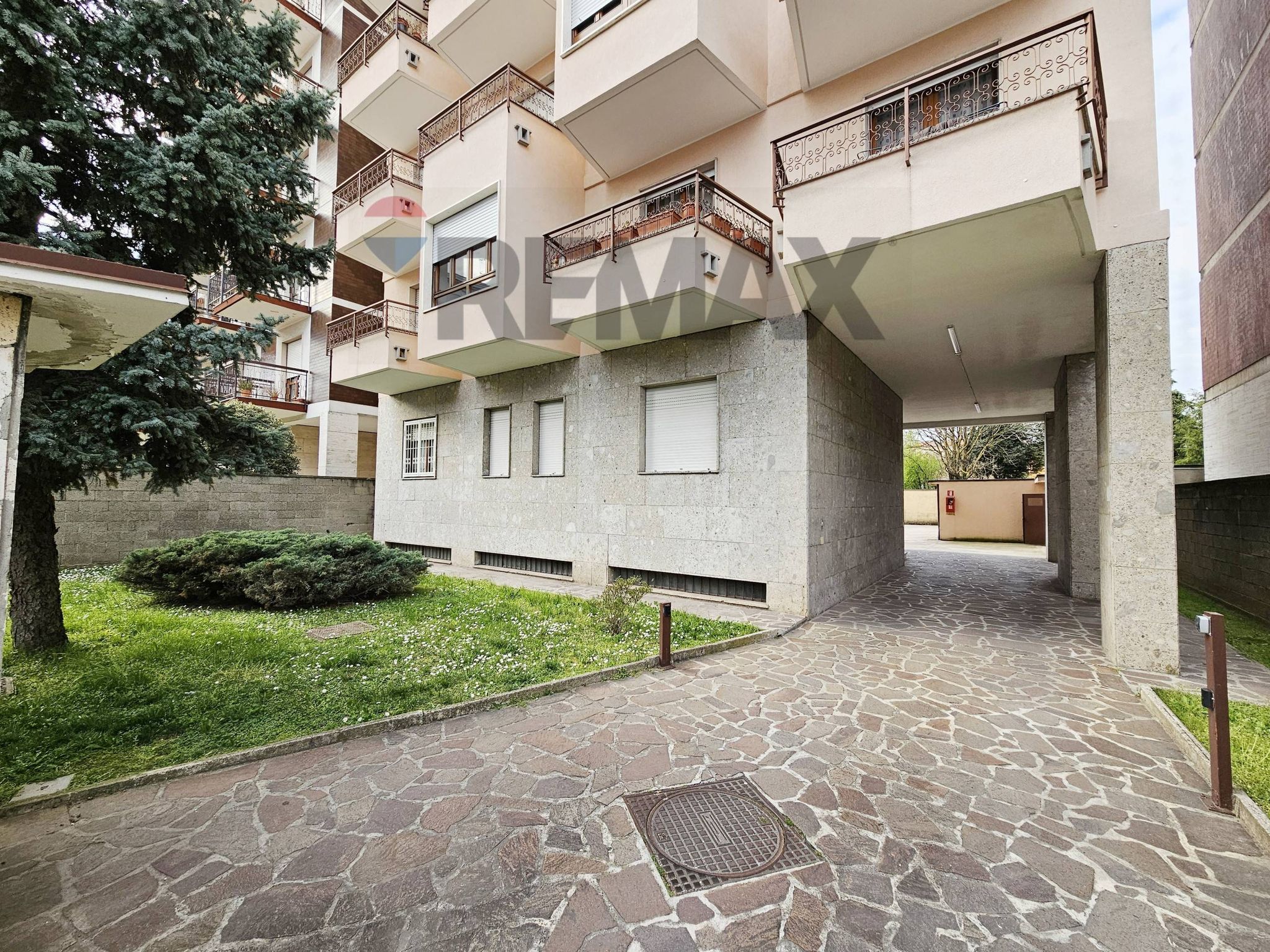 Edificio all'aperto