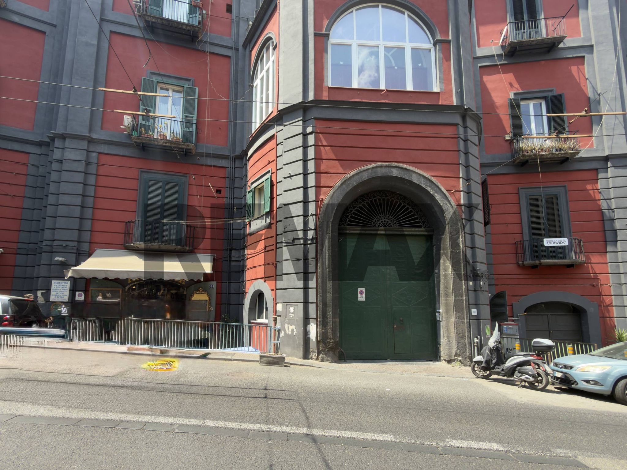 Edificio all'aperto