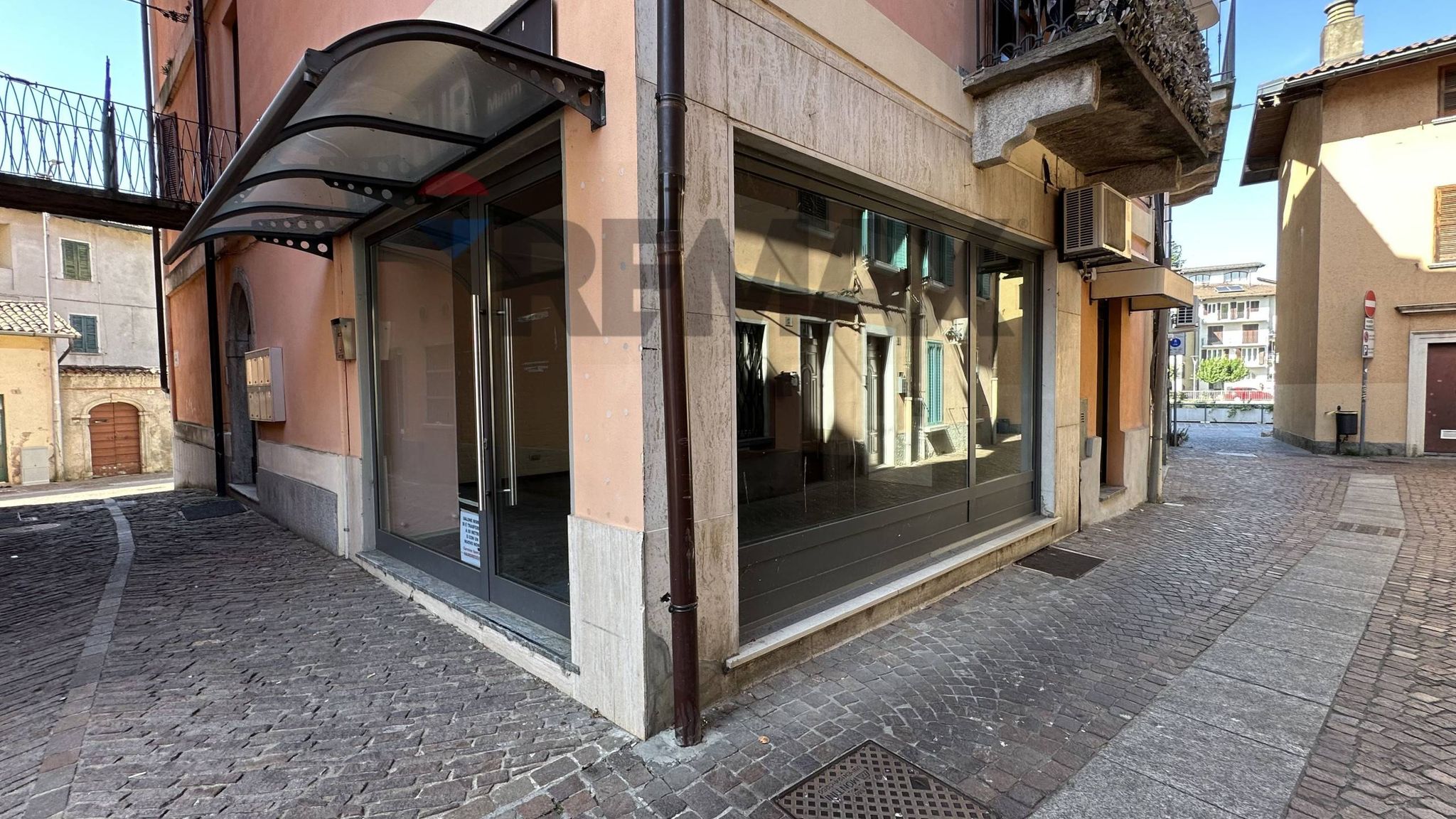 Edificio all'aperto