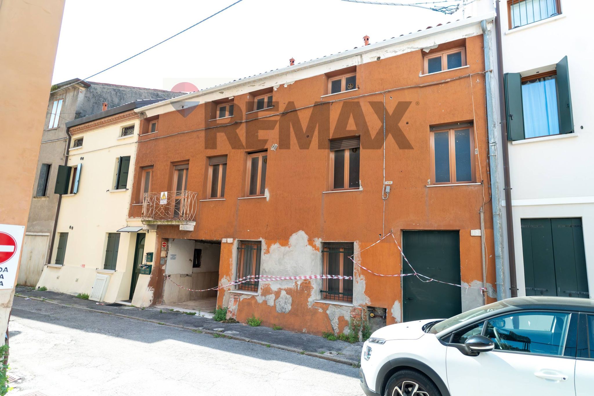 Edificio all'aperto