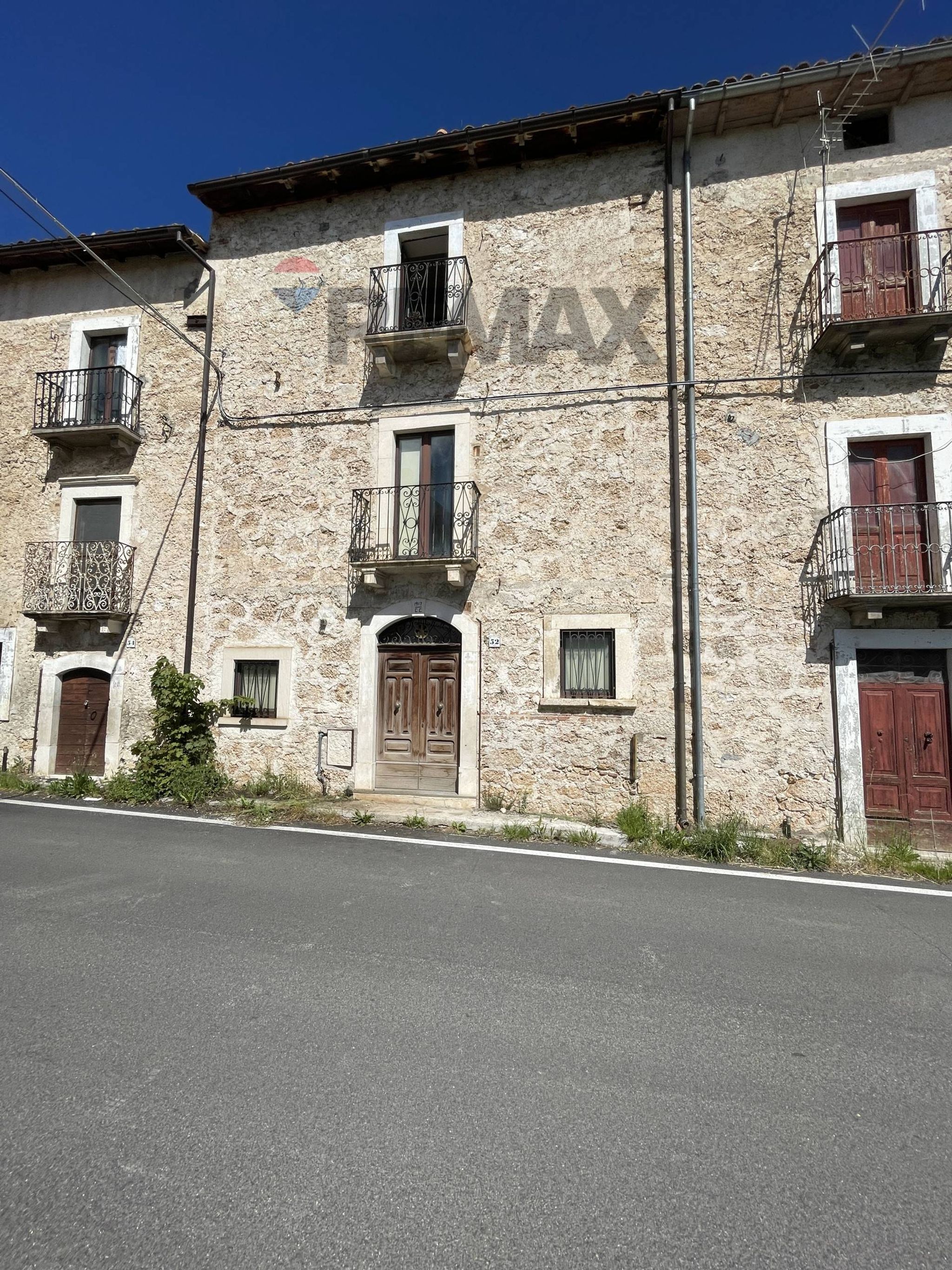 Property in Santo Stefano di Sessanio