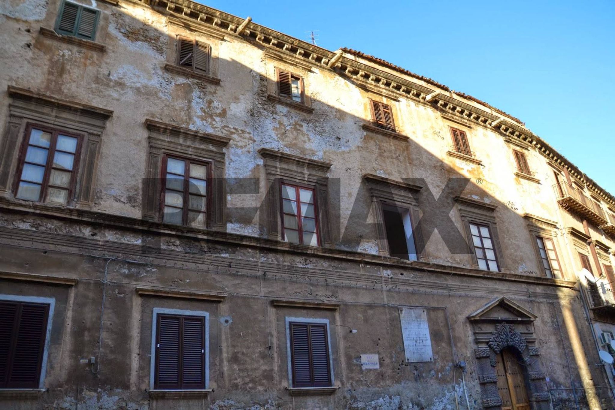 Edificio all'aperto