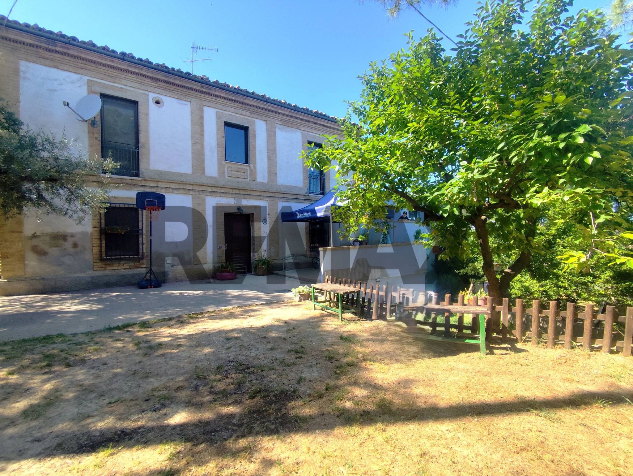 Casa all'aperto