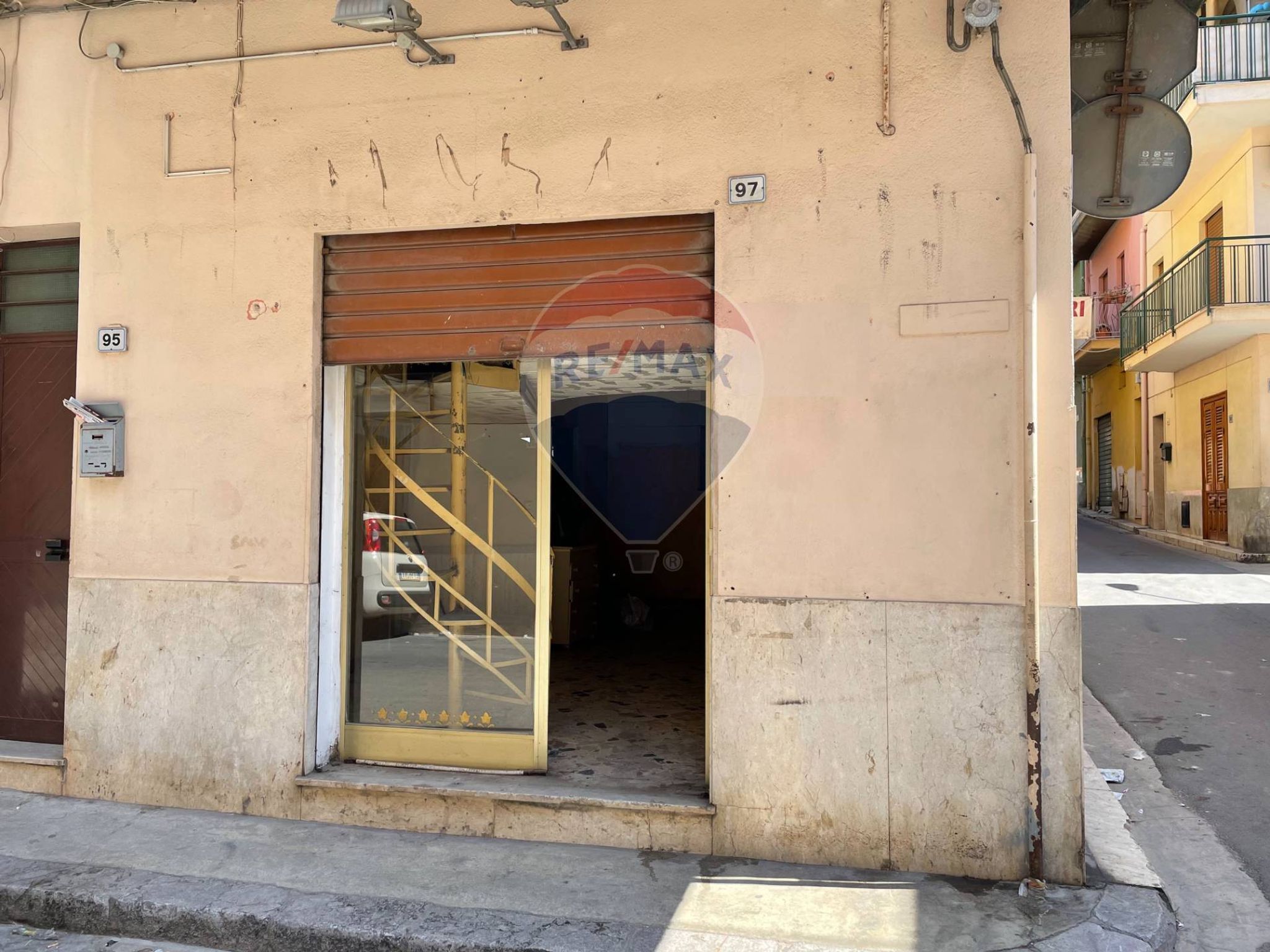 Edificio all'aperto