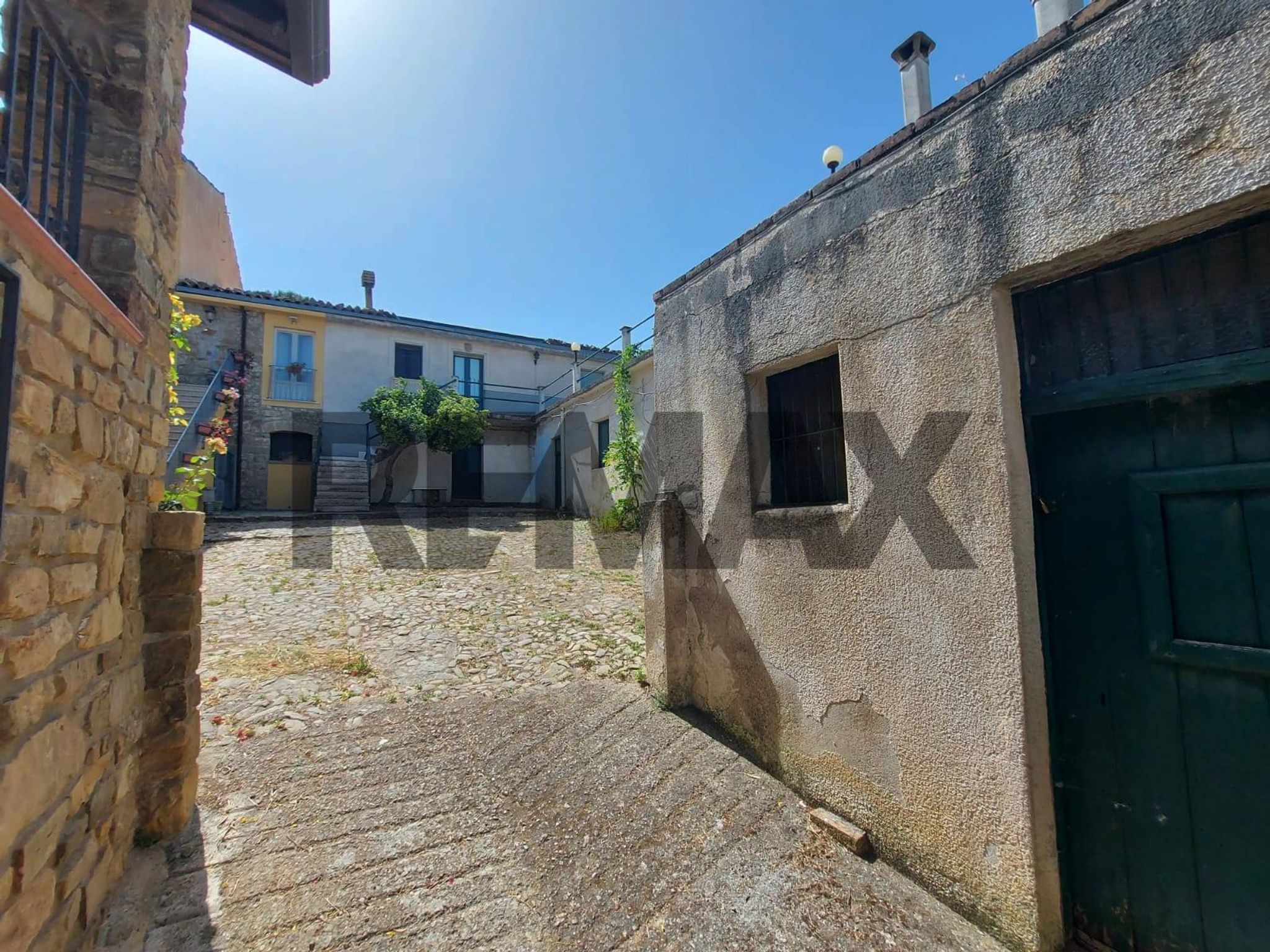 Casa all'aperto