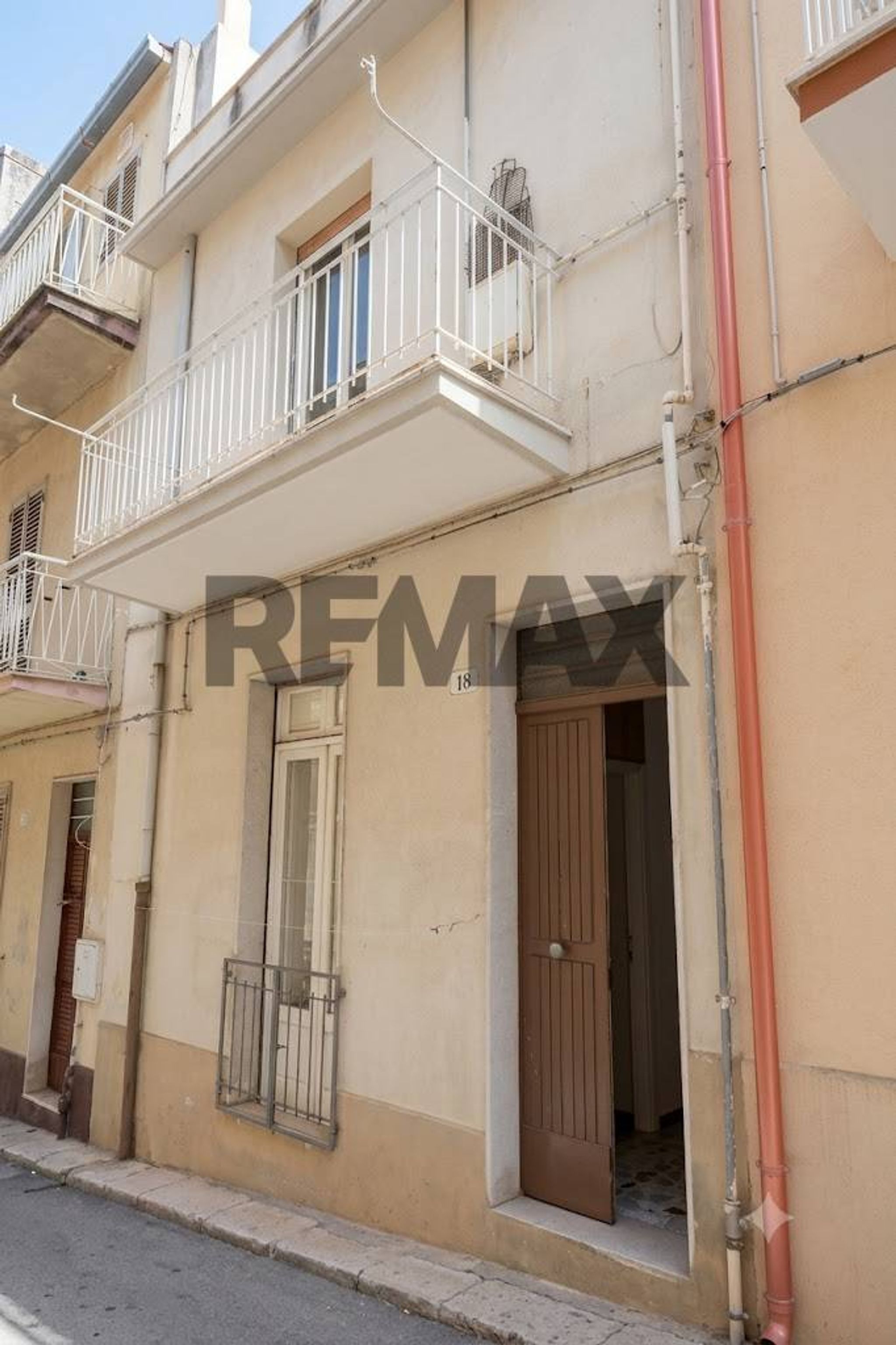 Edificio all'aperto
