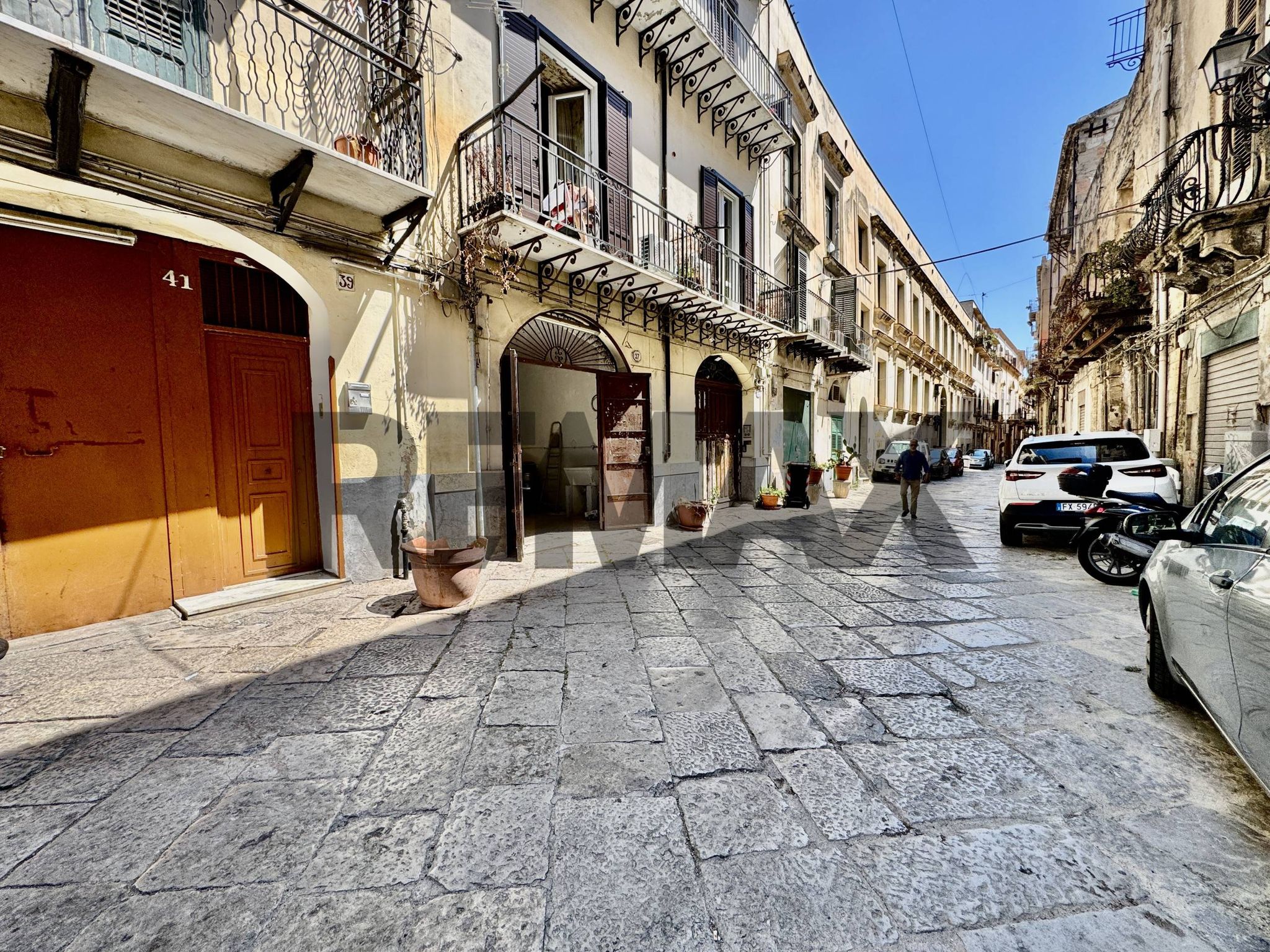 Edificio all'aperto