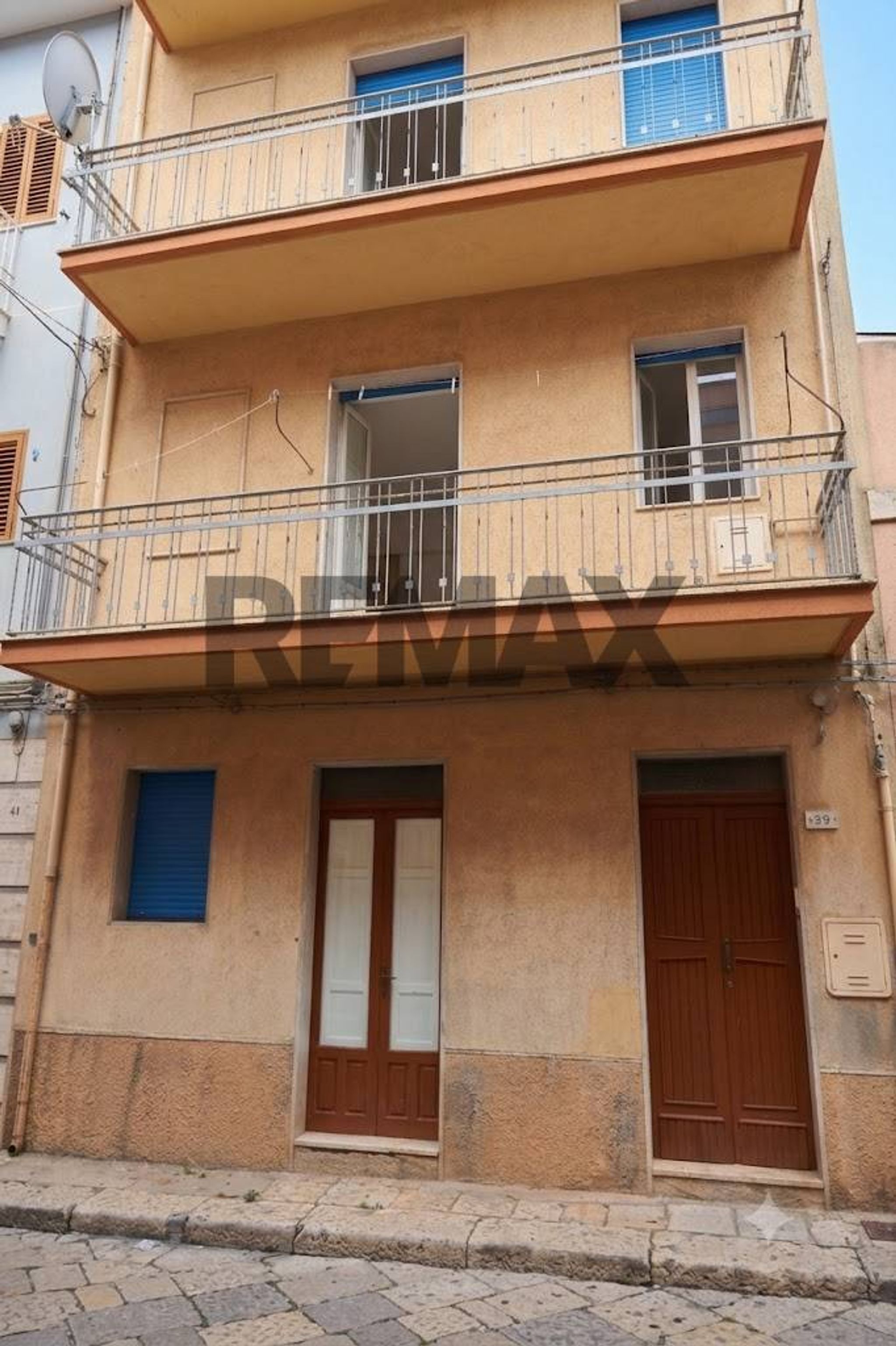 Edificio all'aperto