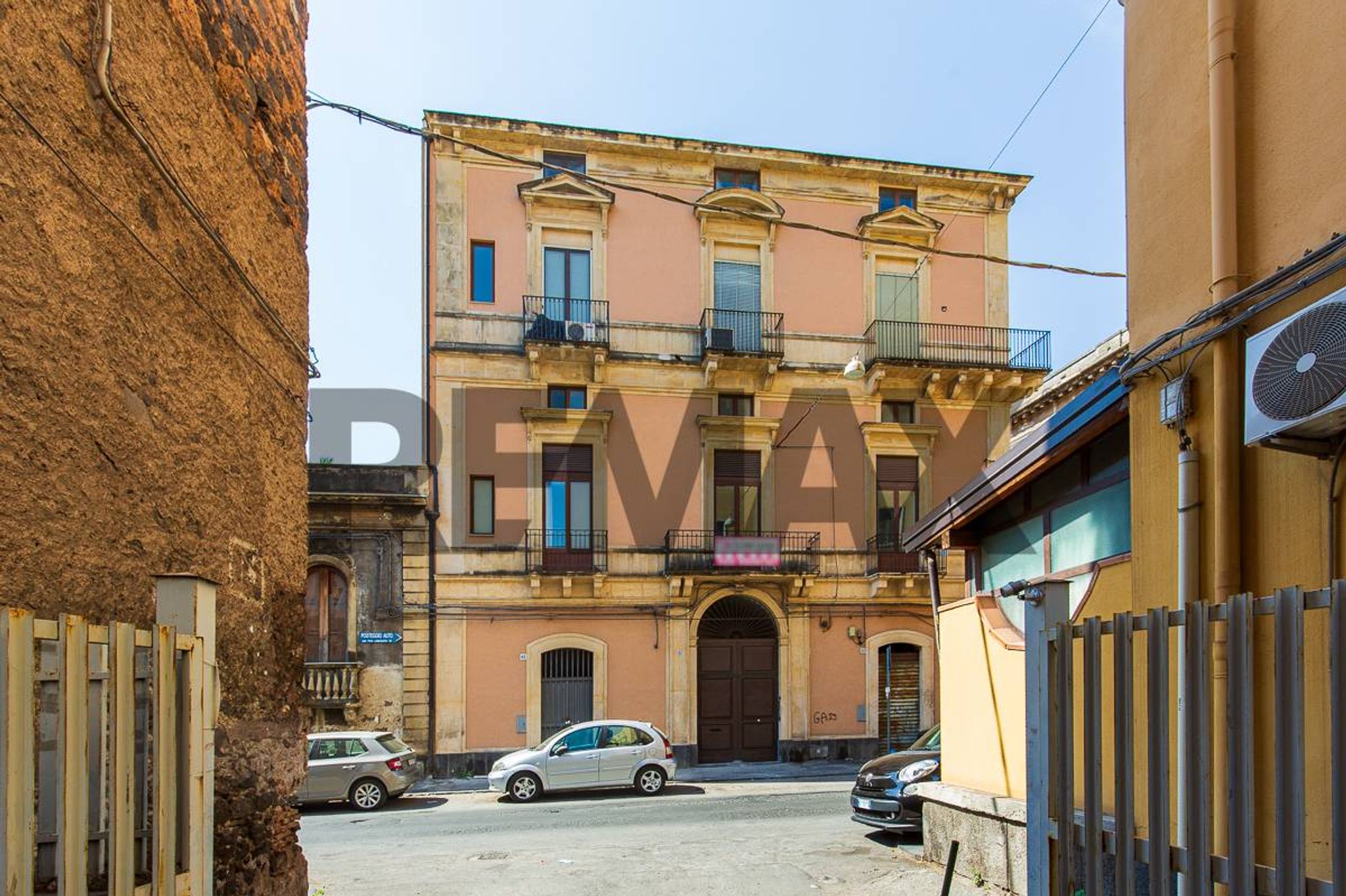 Edificio all'aperto