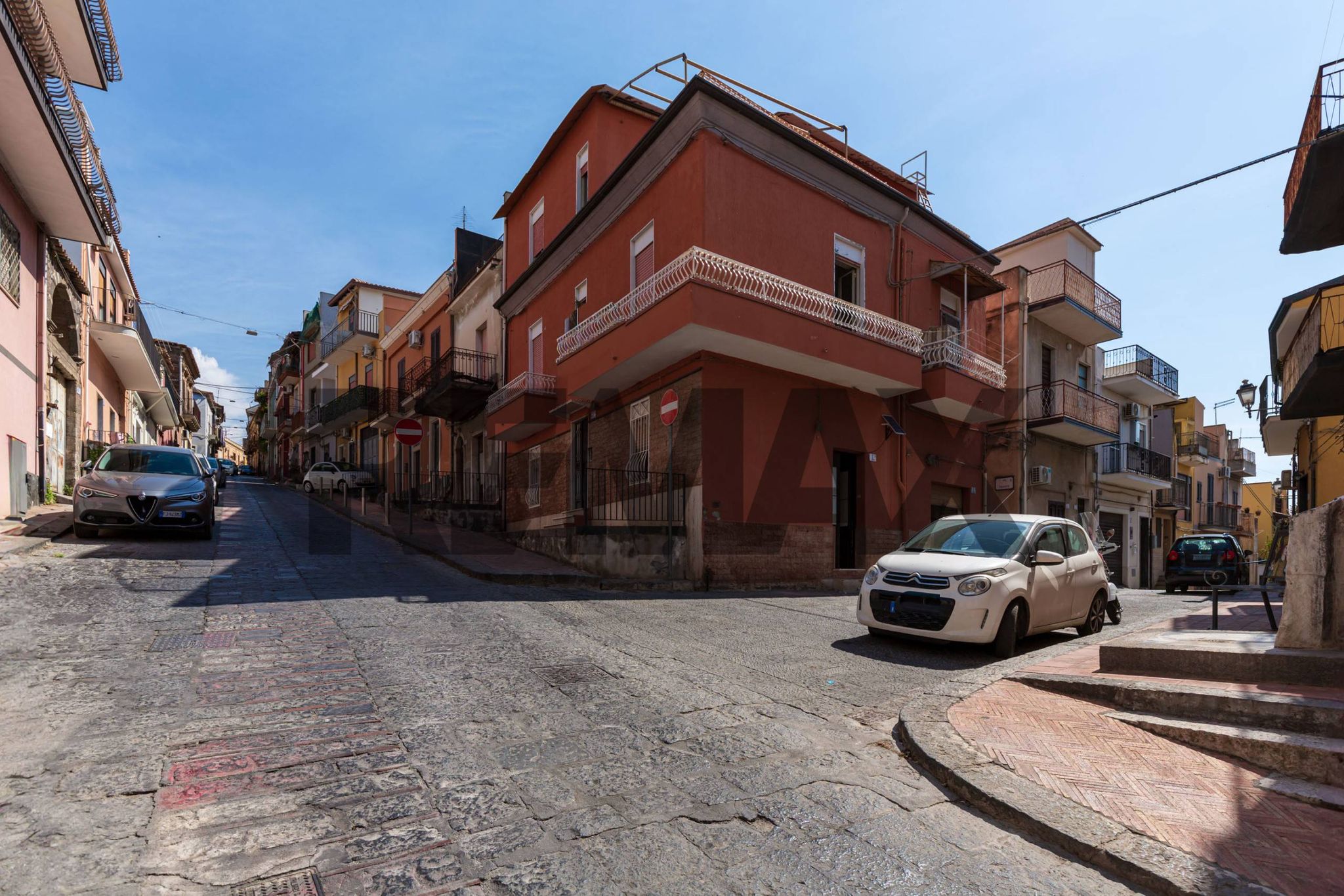 Immobile a Motta Sant'Anastasia