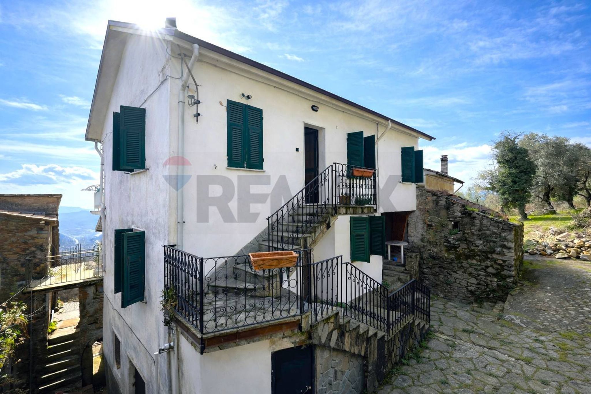 Property in Calice al Cornoviglio