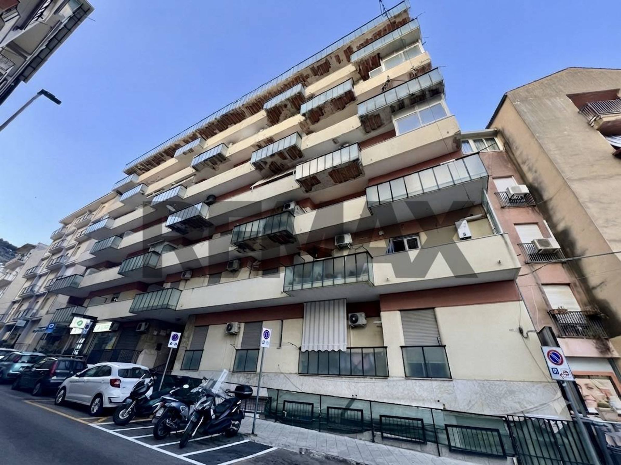 Edificio all'aperto
