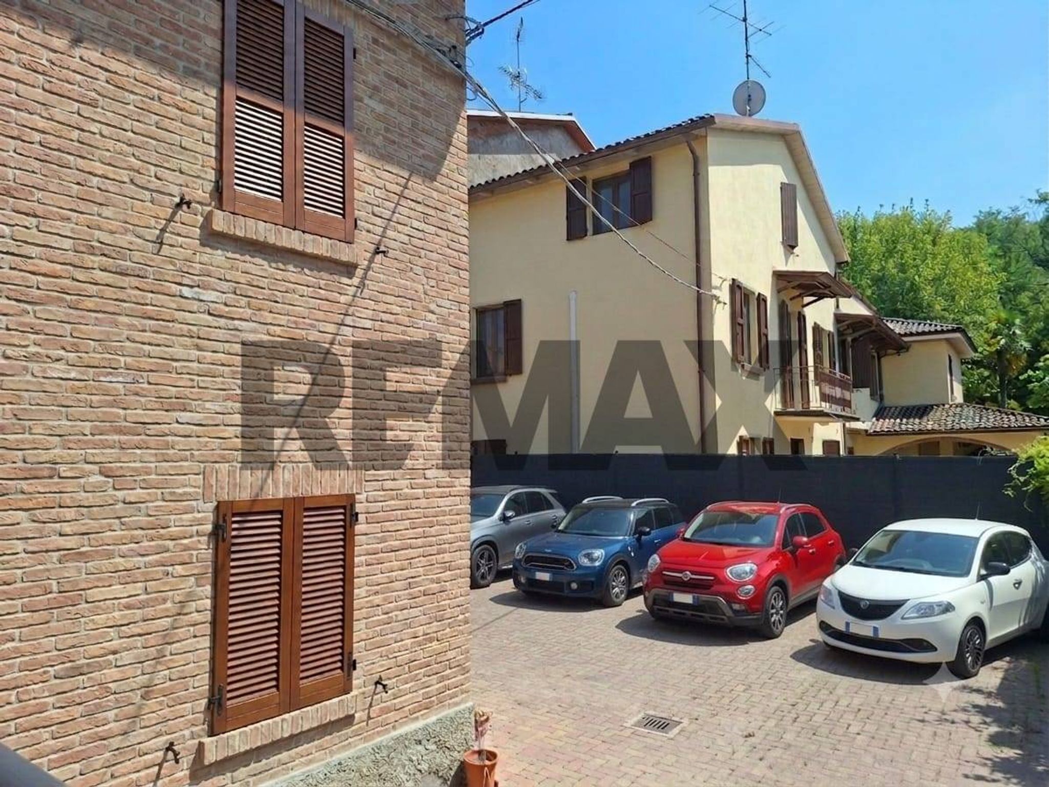 Edificio all'aperto