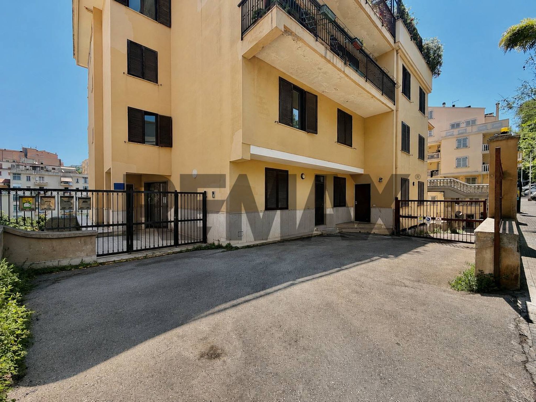 Edificio all'aperto