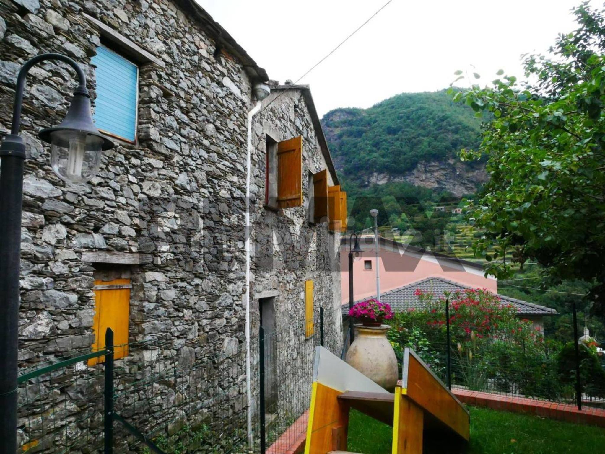 Property in Favale di Malvaro