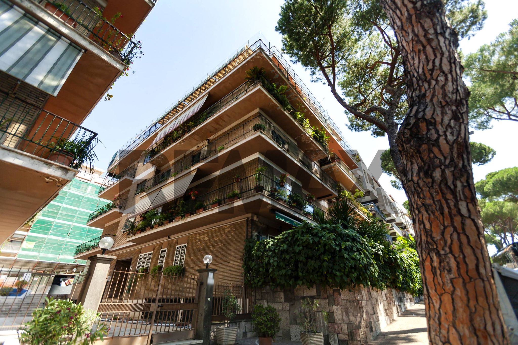 Edificio all'aperto