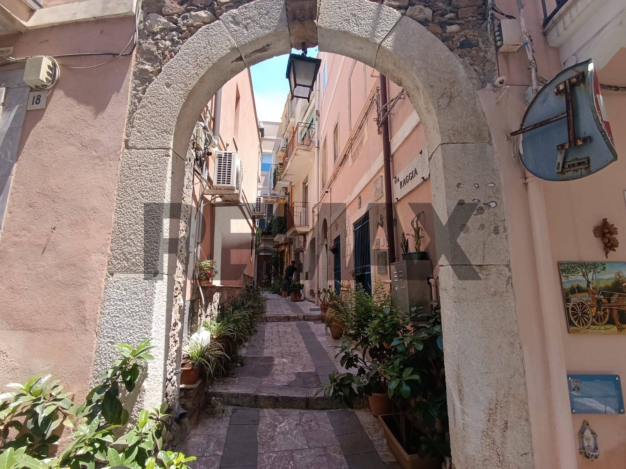 Edificio all'aperto
