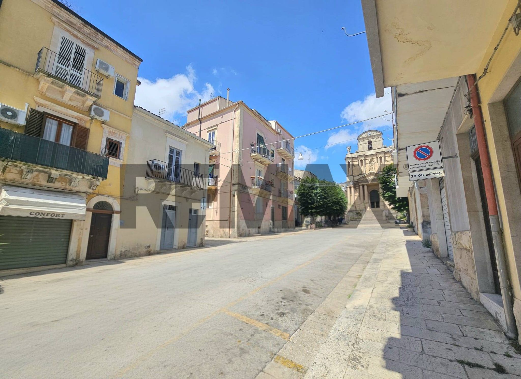 Edificio all'aperto