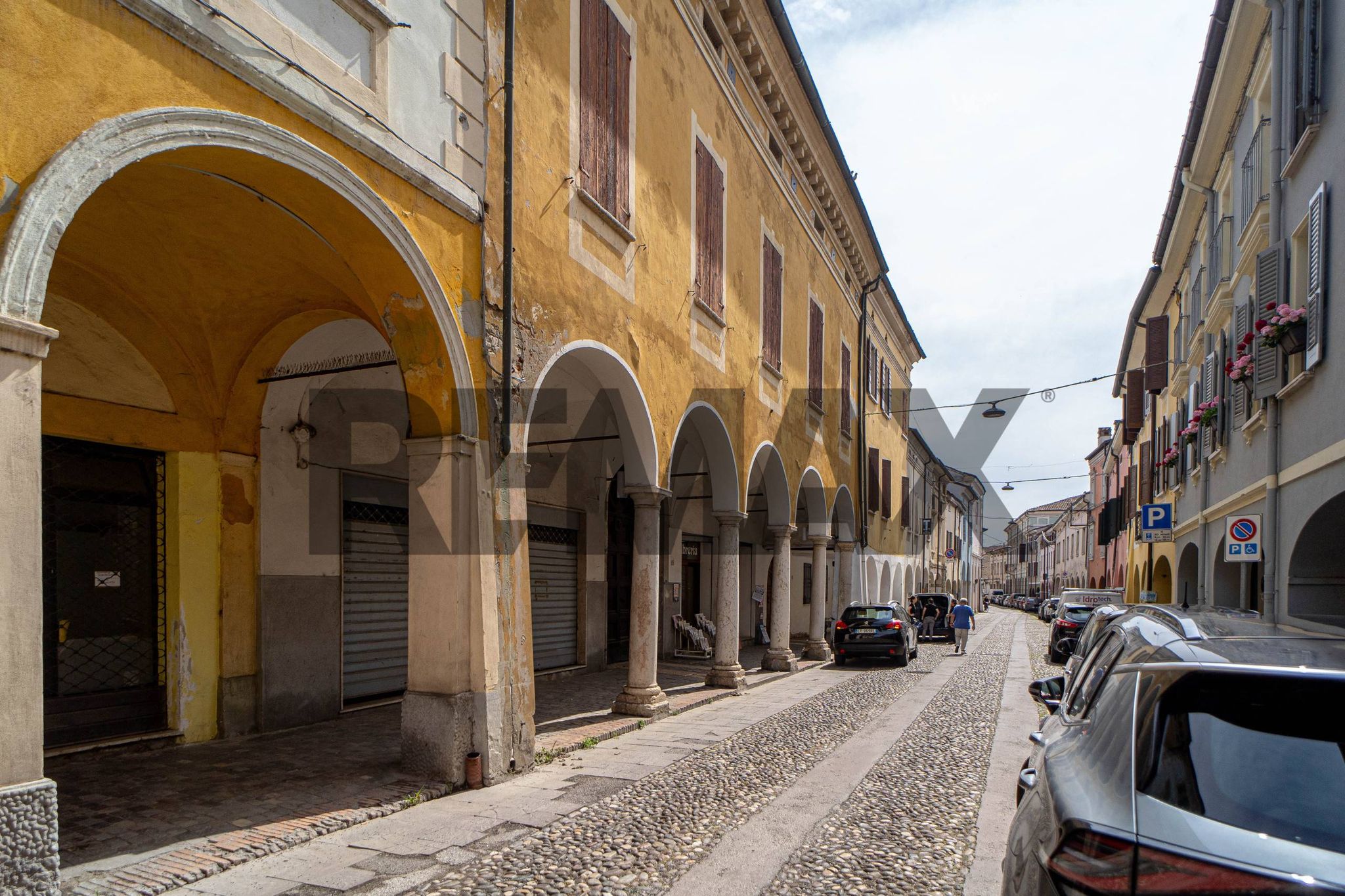 Edificio all'aperto