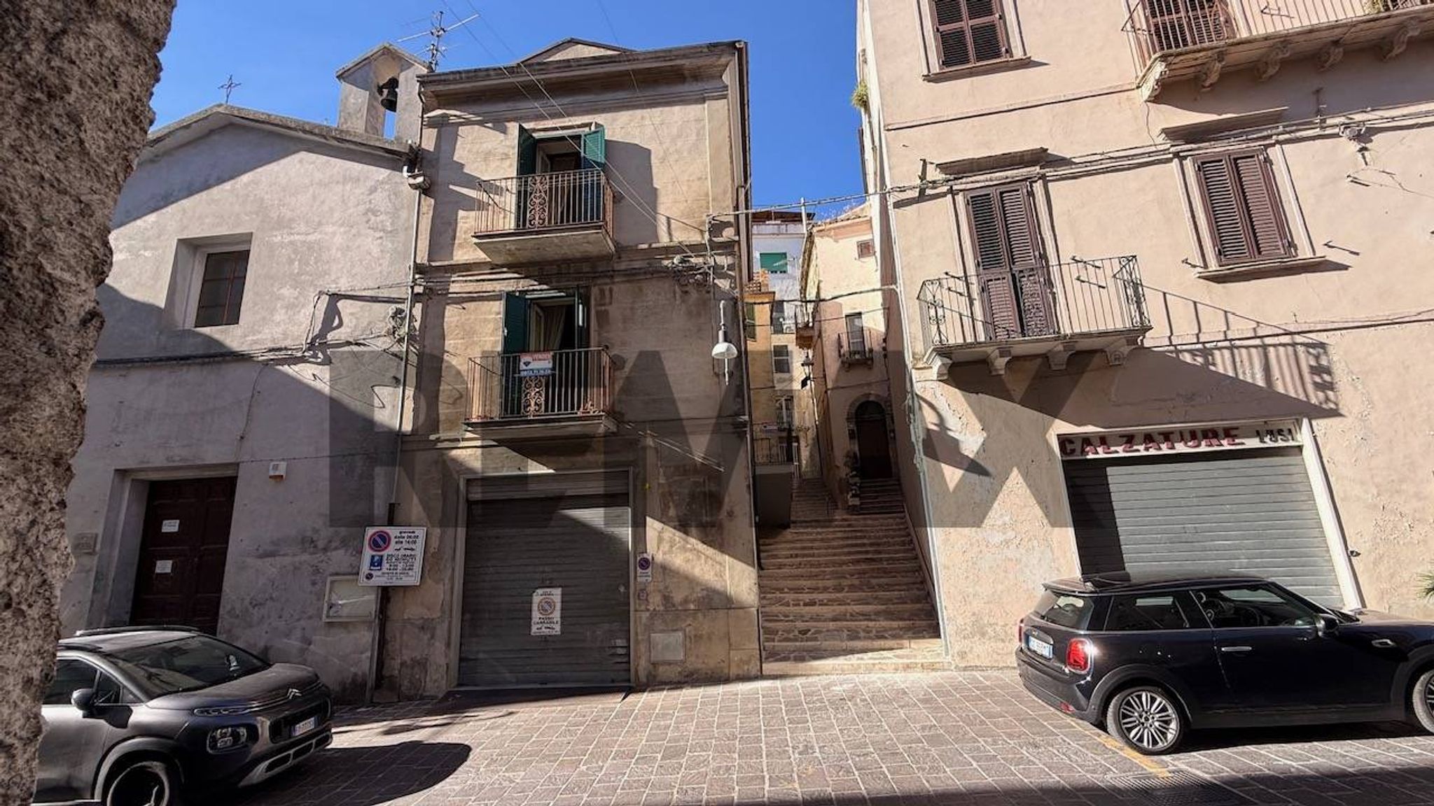 Edificio all'aperto