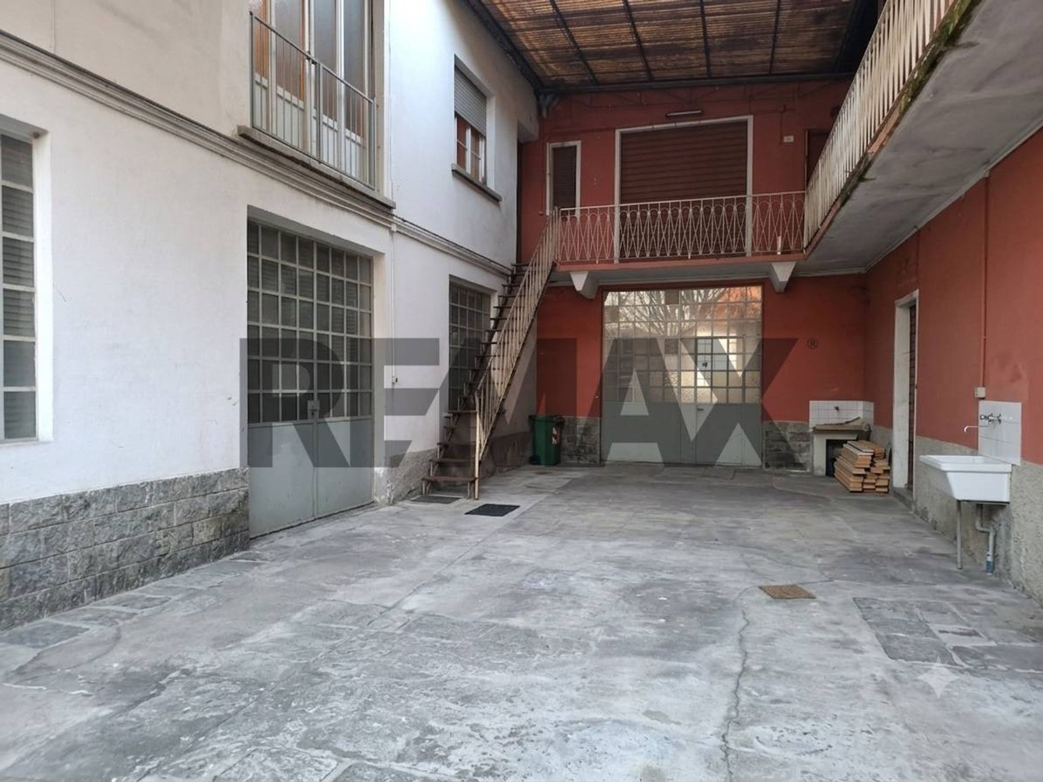 Edificio all'aperto