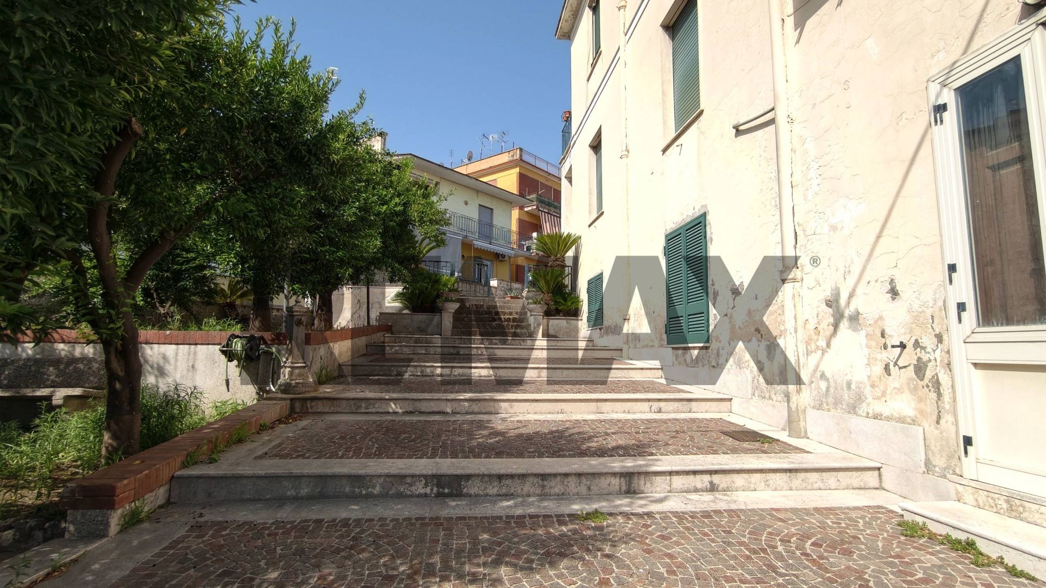 Edificio all'aperto