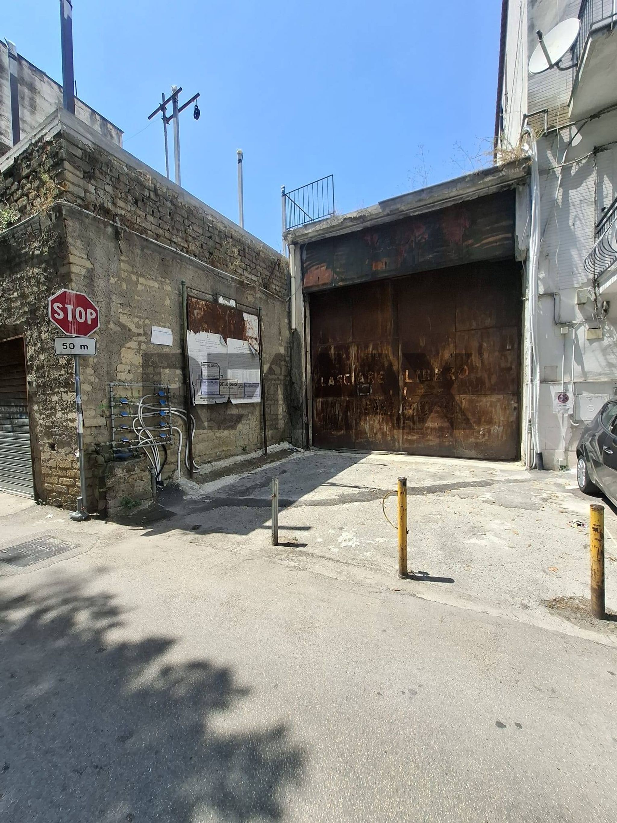 Edificio all'aperto
