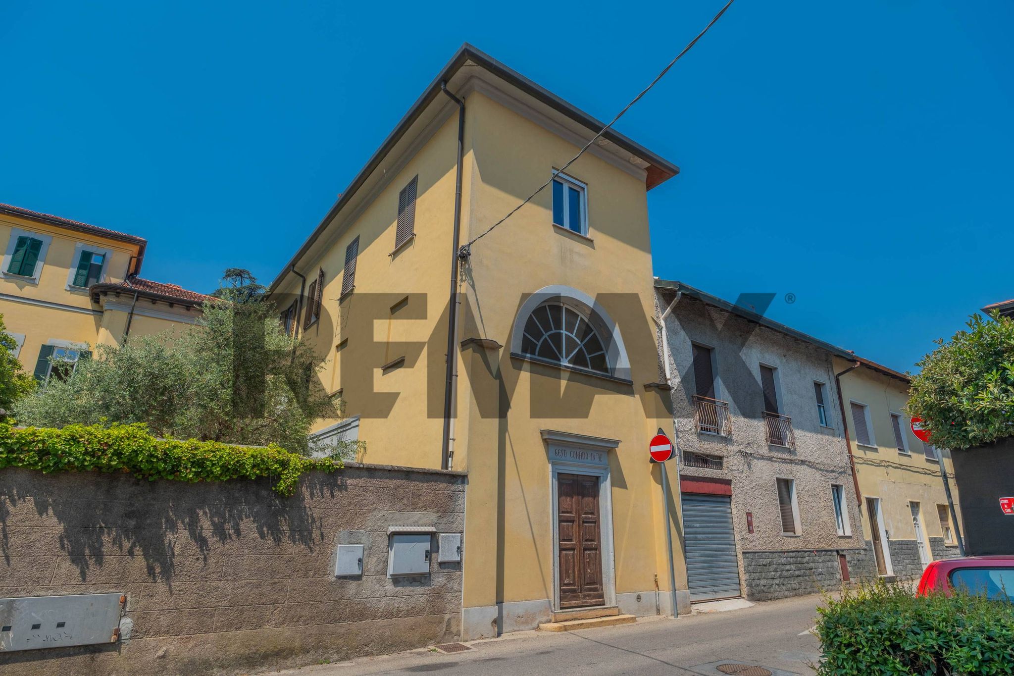 Edificio all'aperto