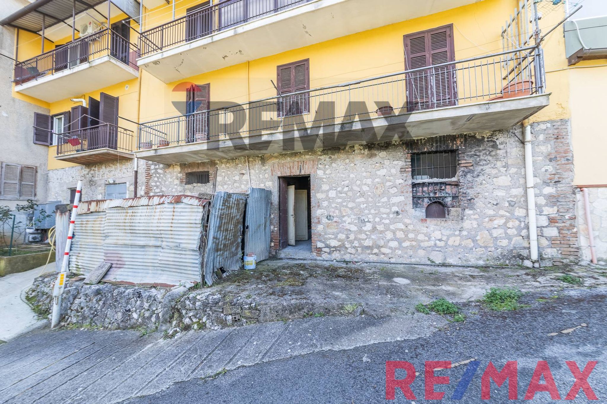 Edificio all'aperto
