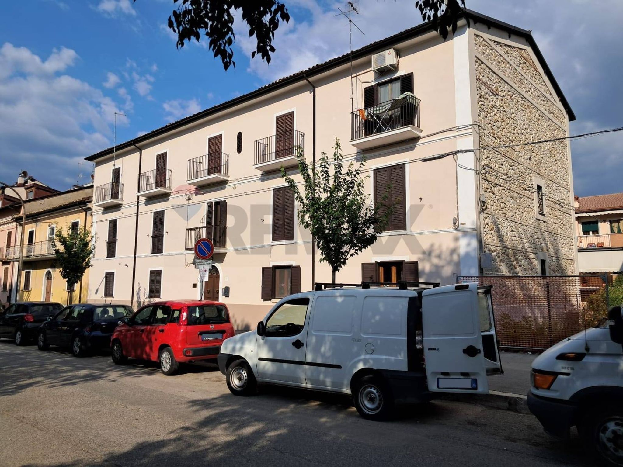 Edificio all'aperto