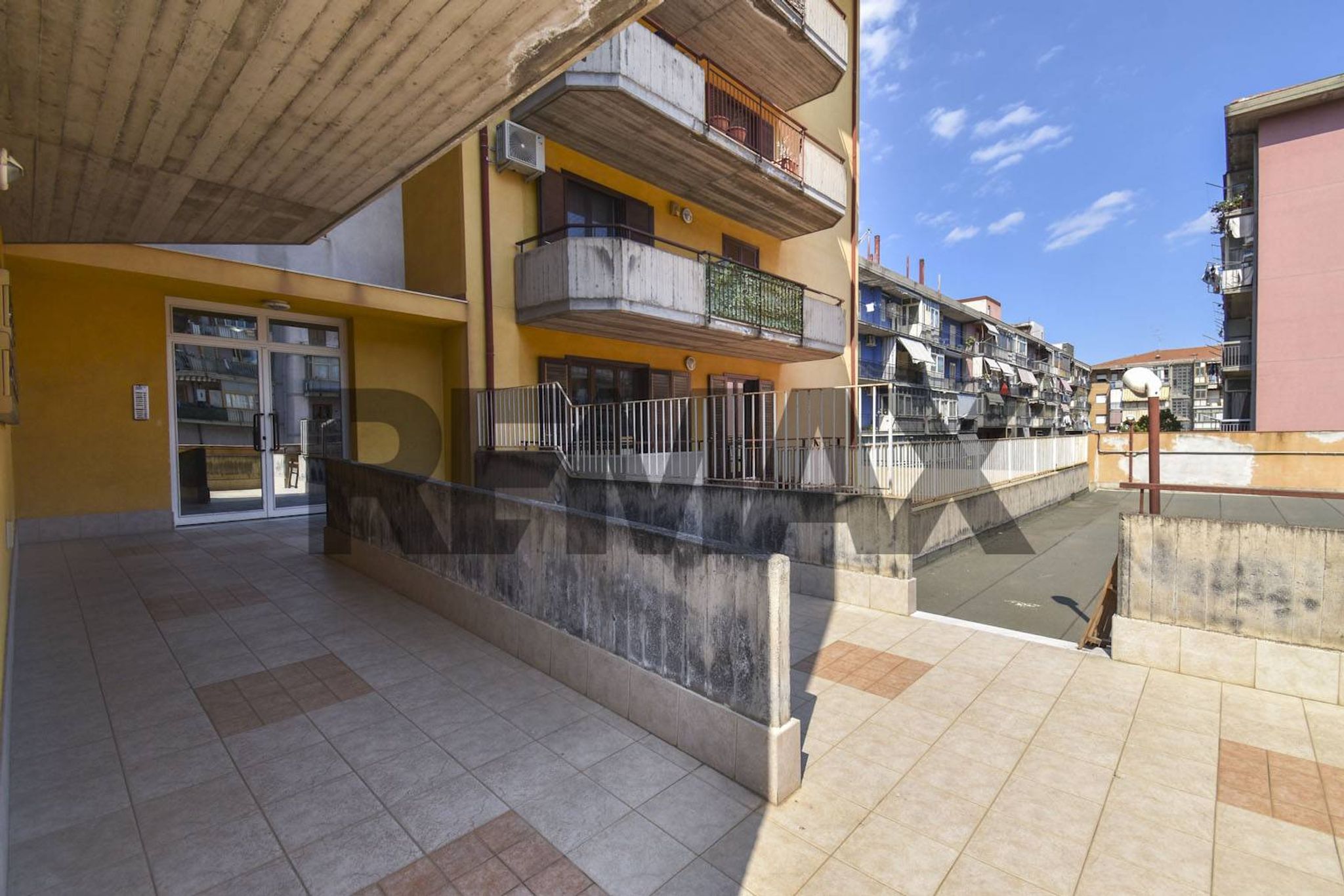 Edificio all'aperto