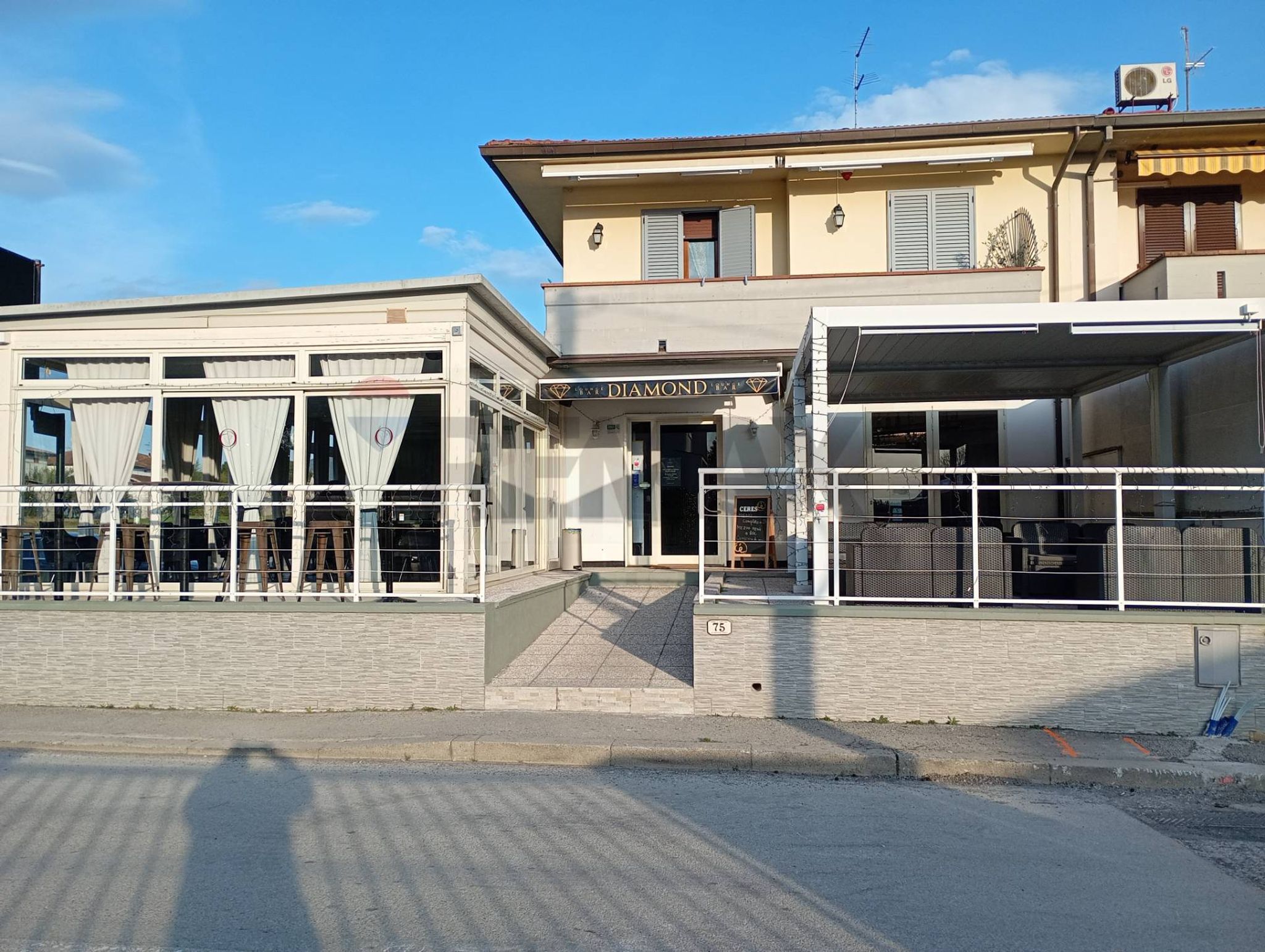 Edificio all'aperto