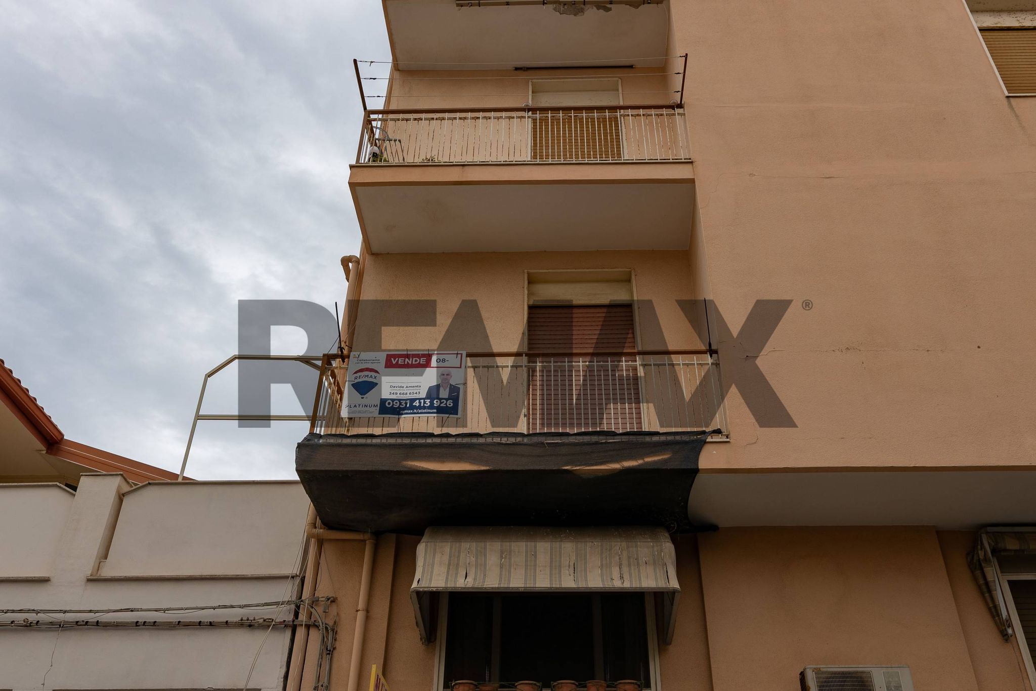 Edificio all'aperto
