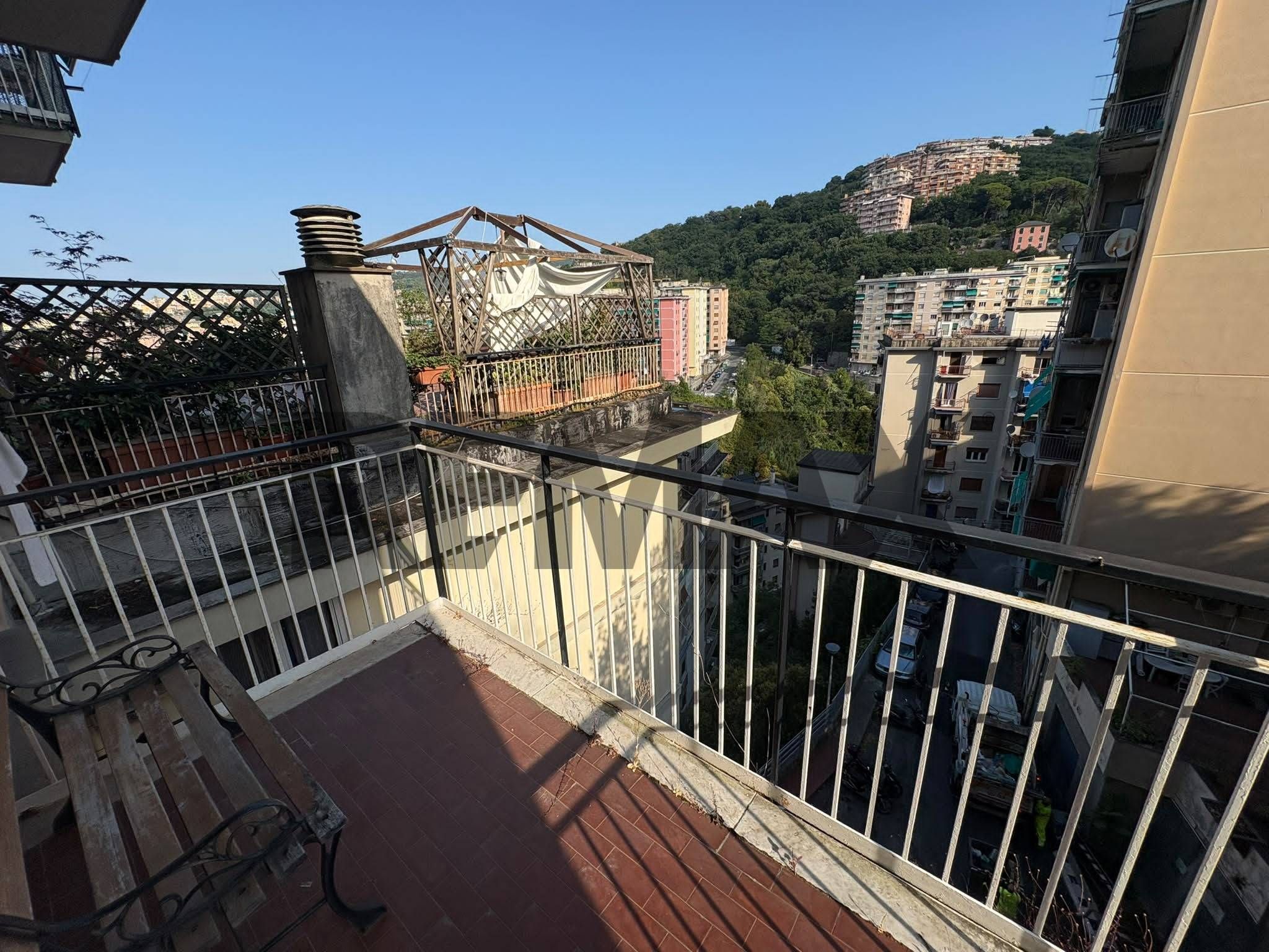 Immobile a Genova