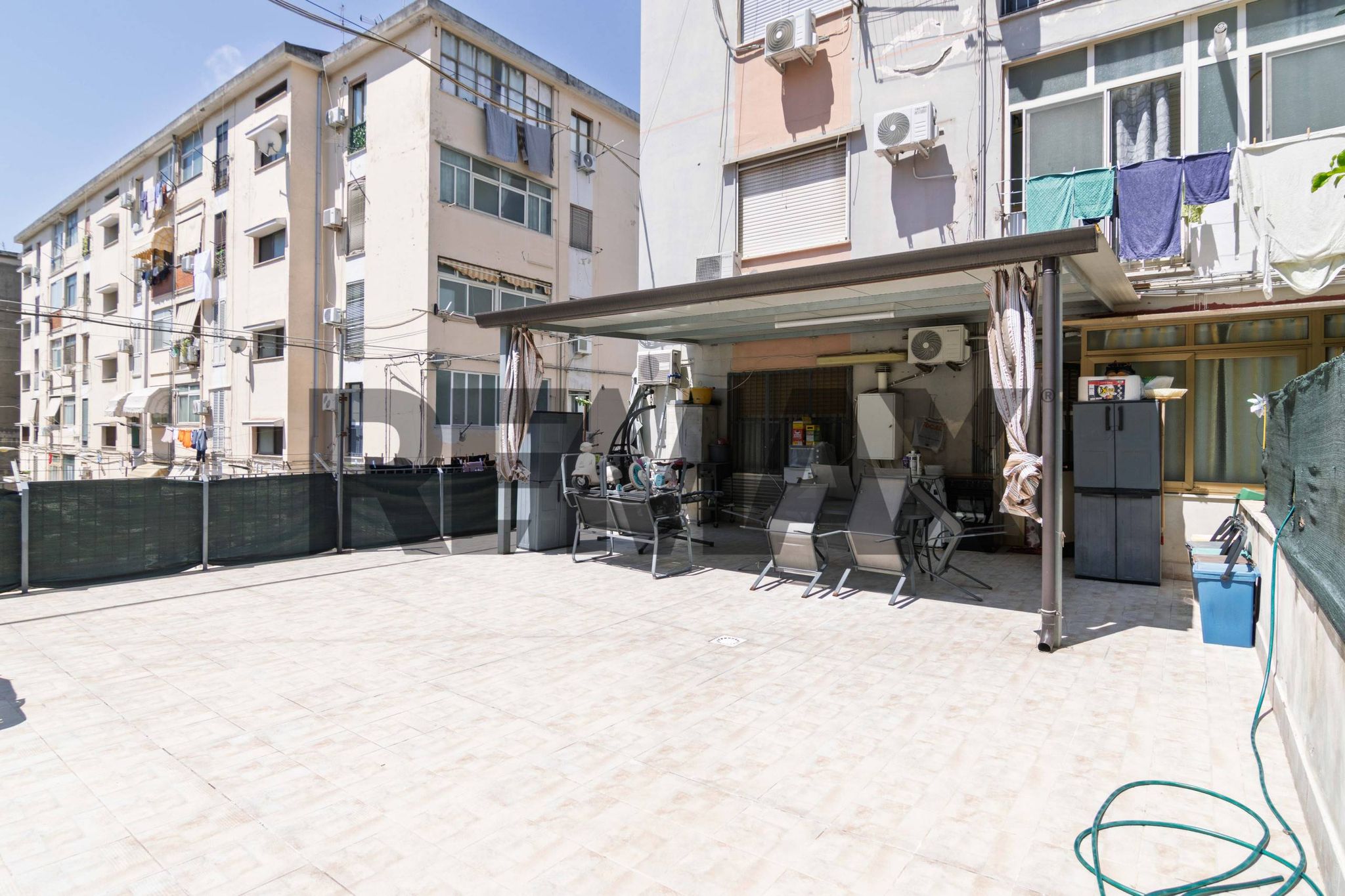 Edificio all'aperto