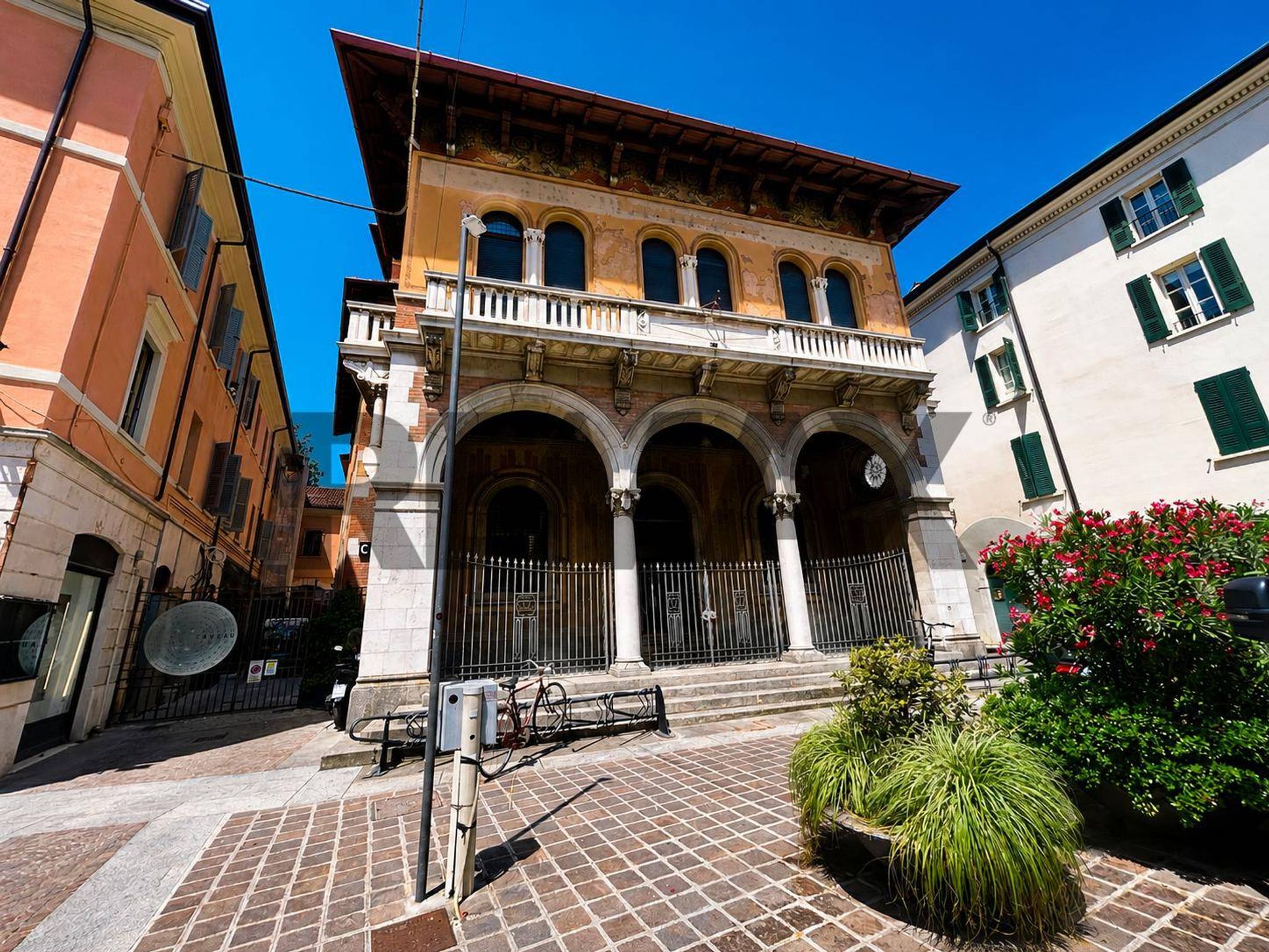 Edificio all'aperto