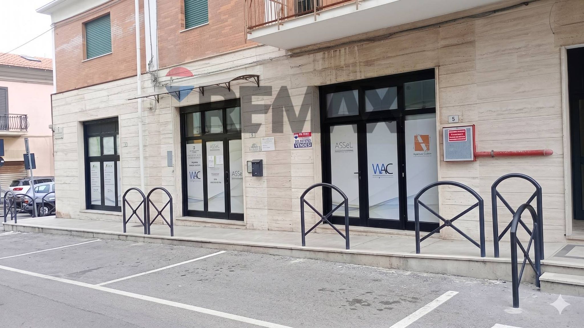 Edificio all'aperto