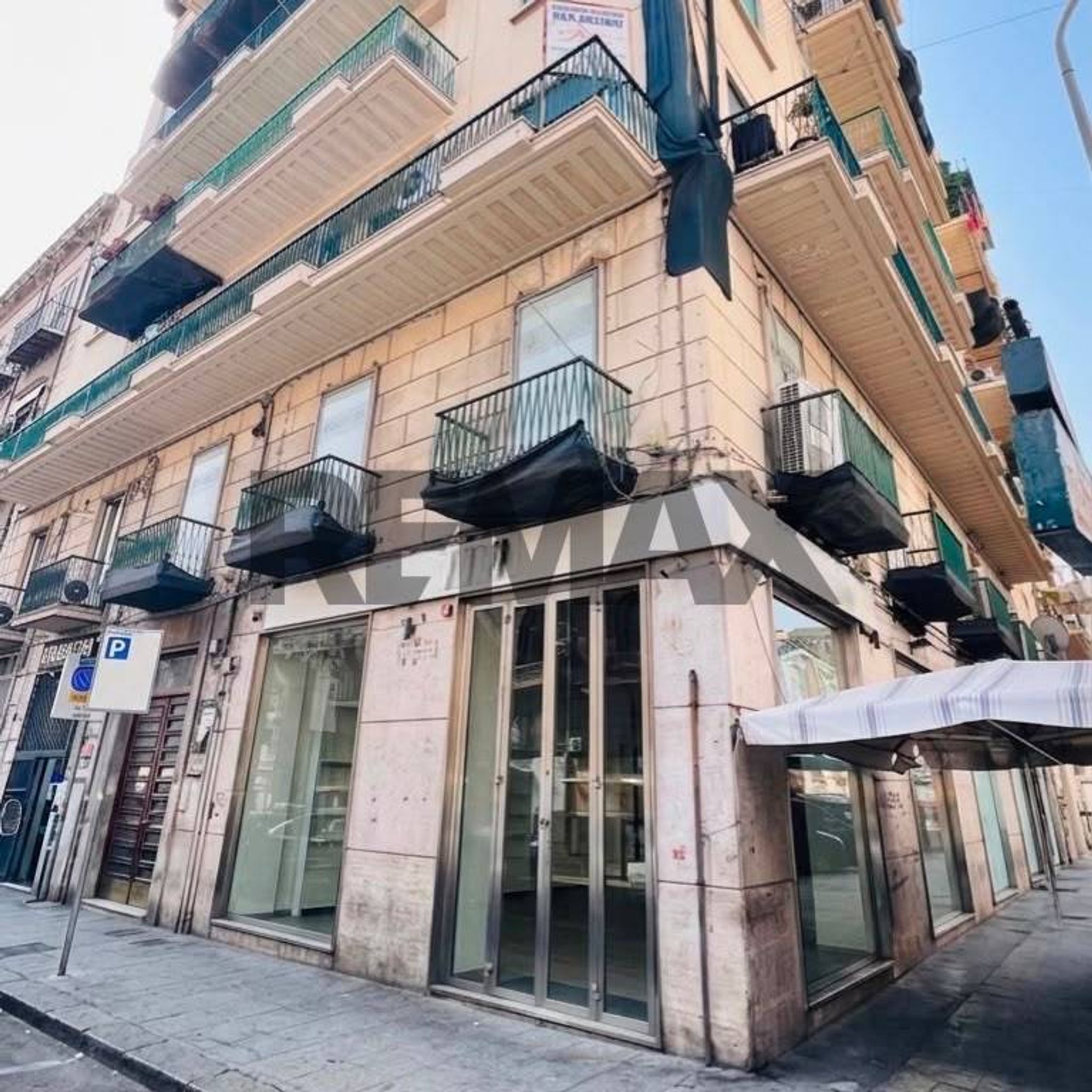 Edificio all'aperto