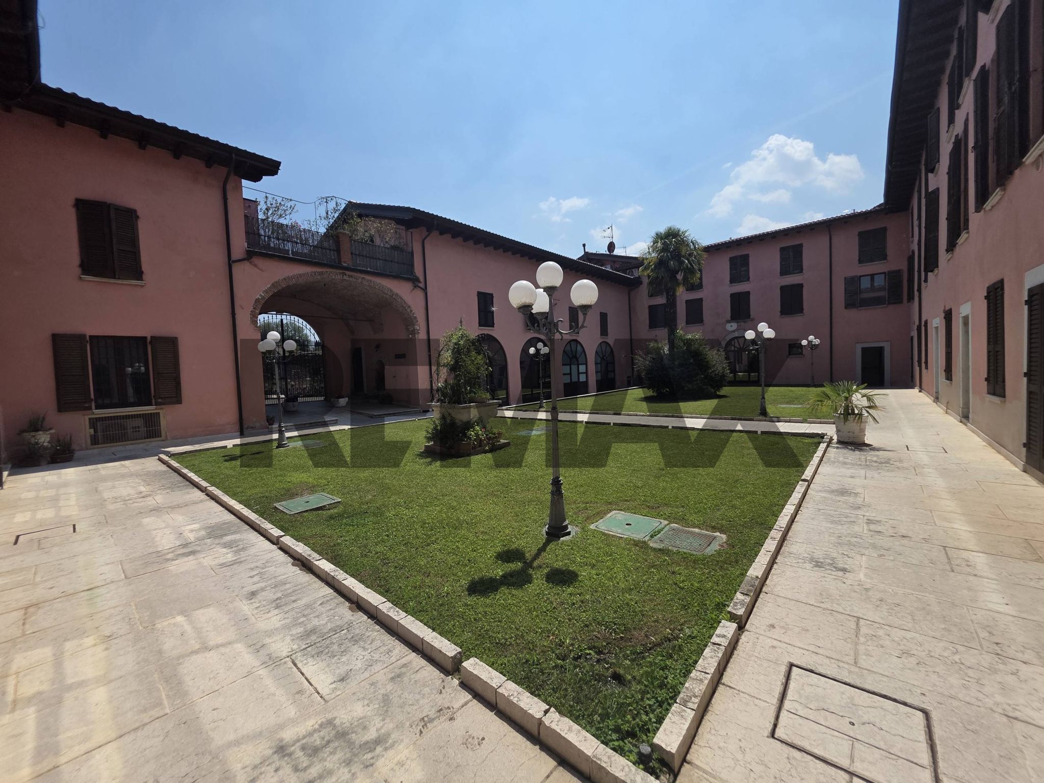 Edificio all'aperto