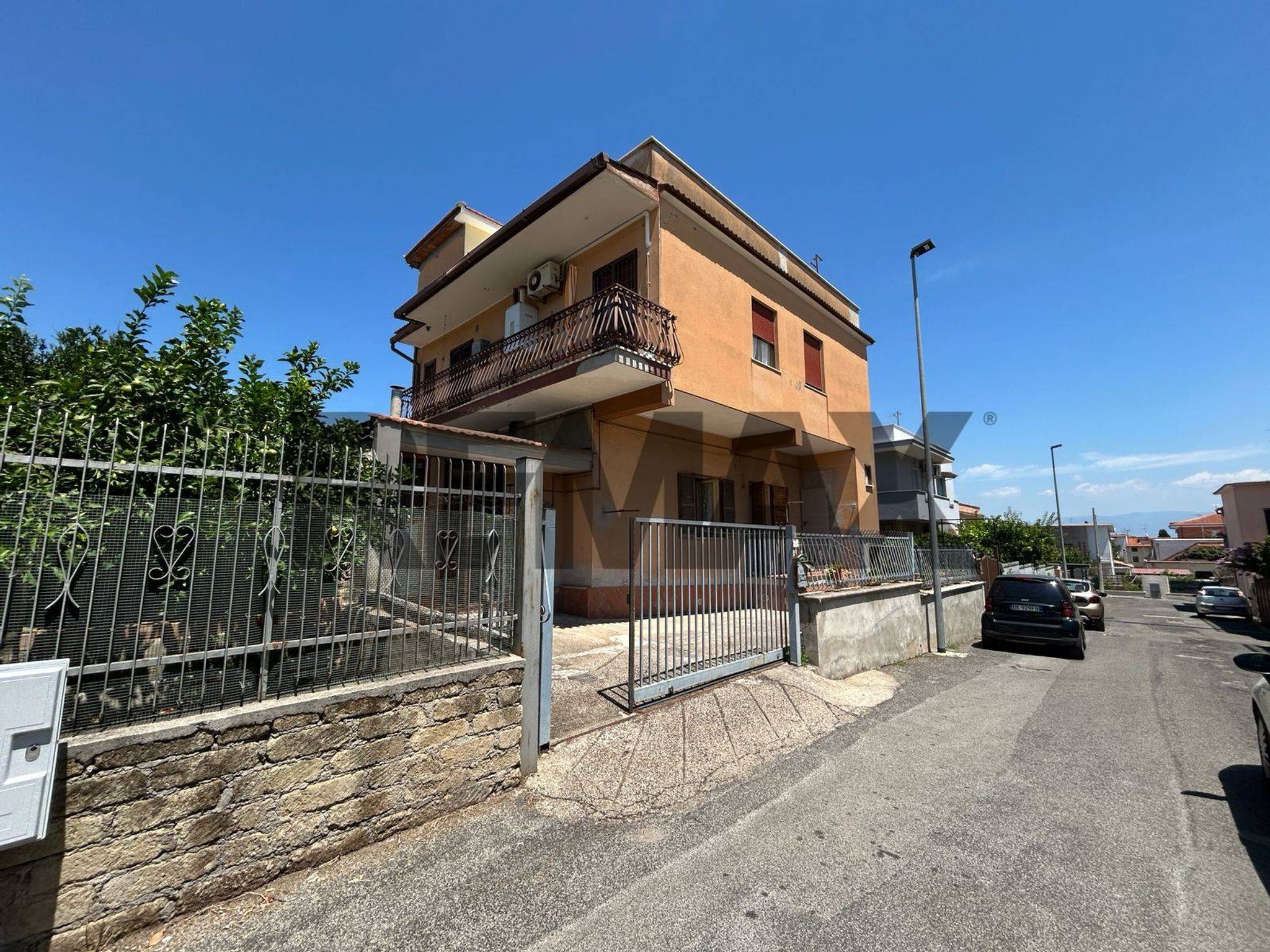 Property in Aprilia