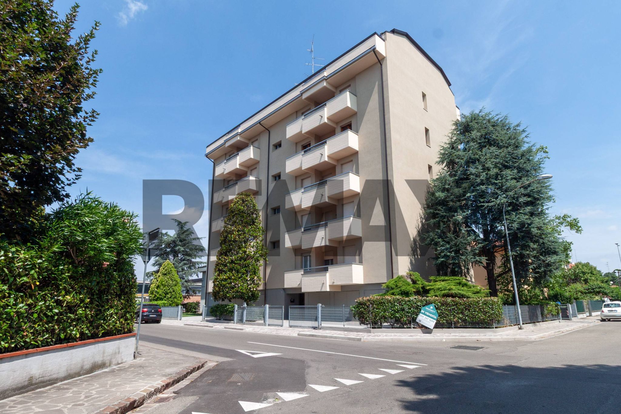 Edificio all'aperto