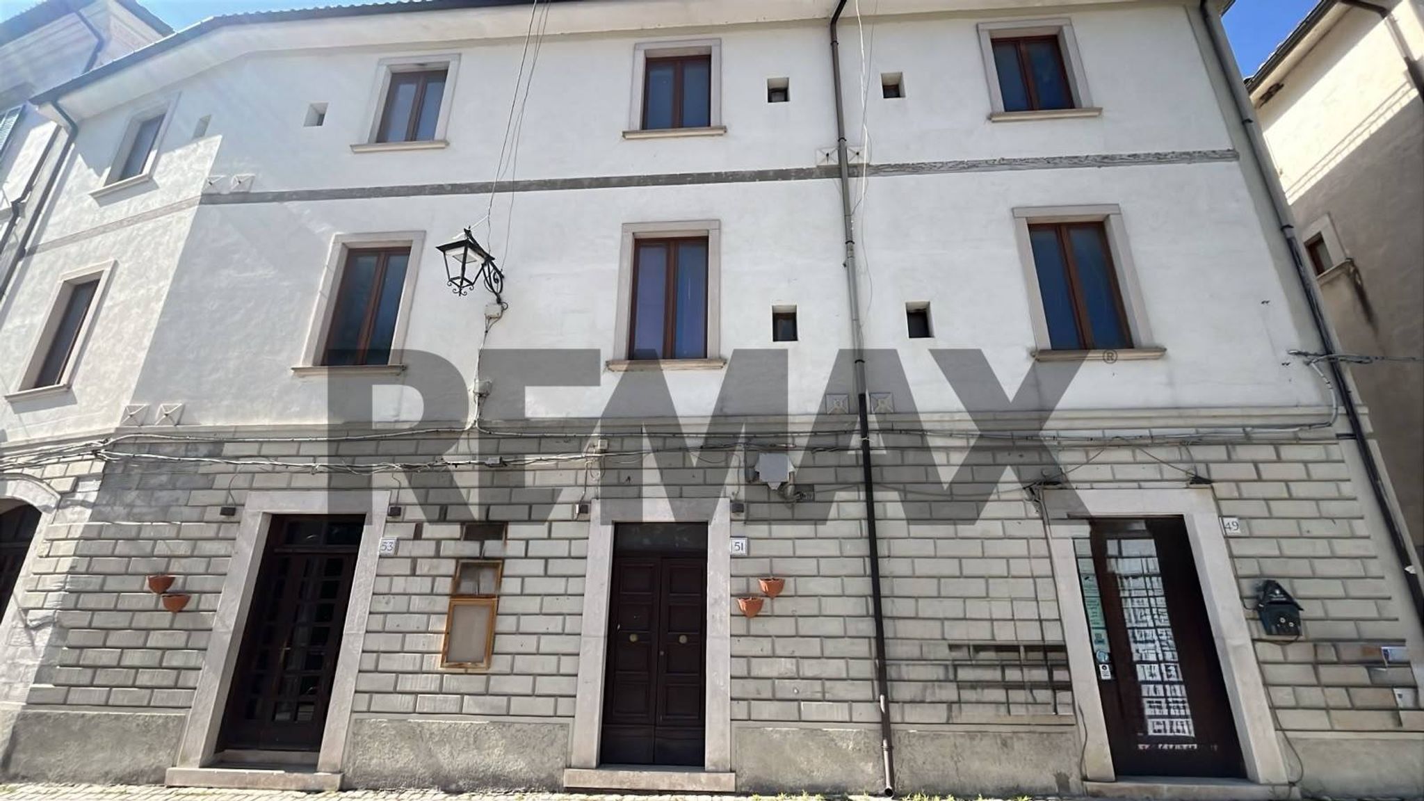 Edificio all'aperto