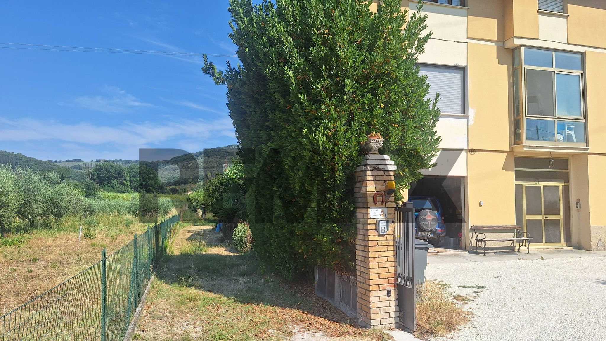 Edificio all'aperto