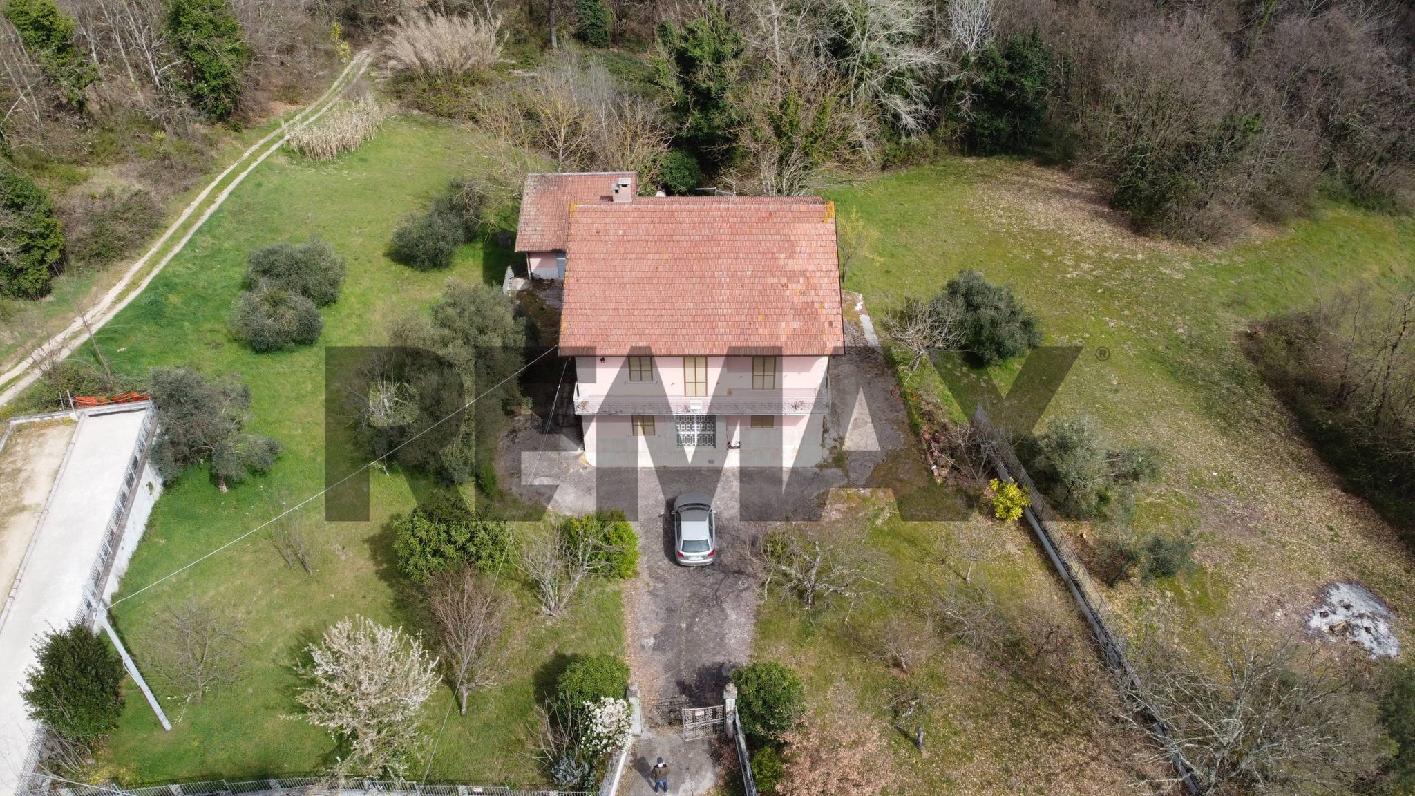 PANORAMICA casa + terreno