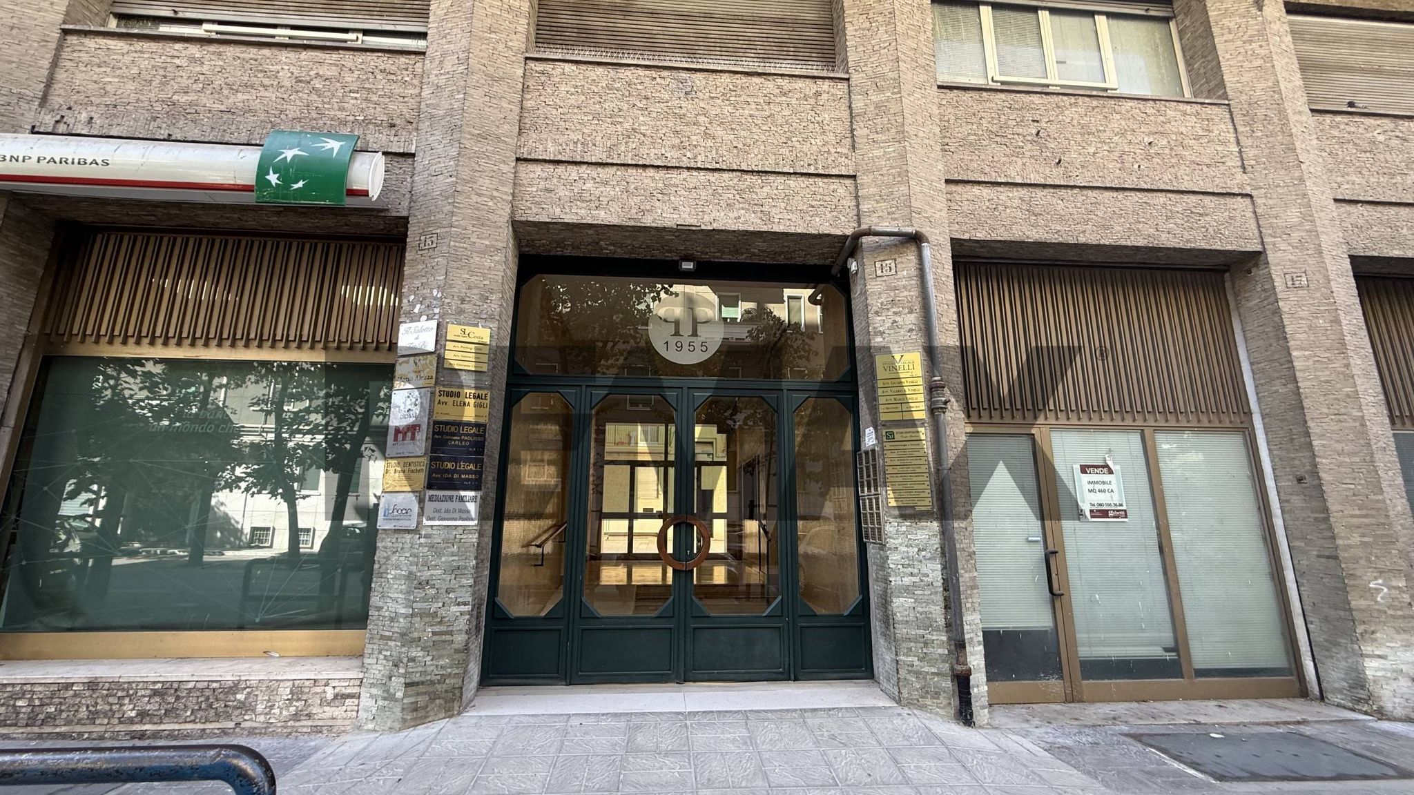 Edificio all'aperto