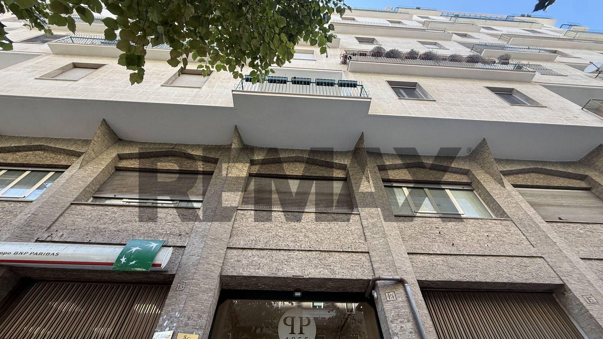 Edificio all'aperto